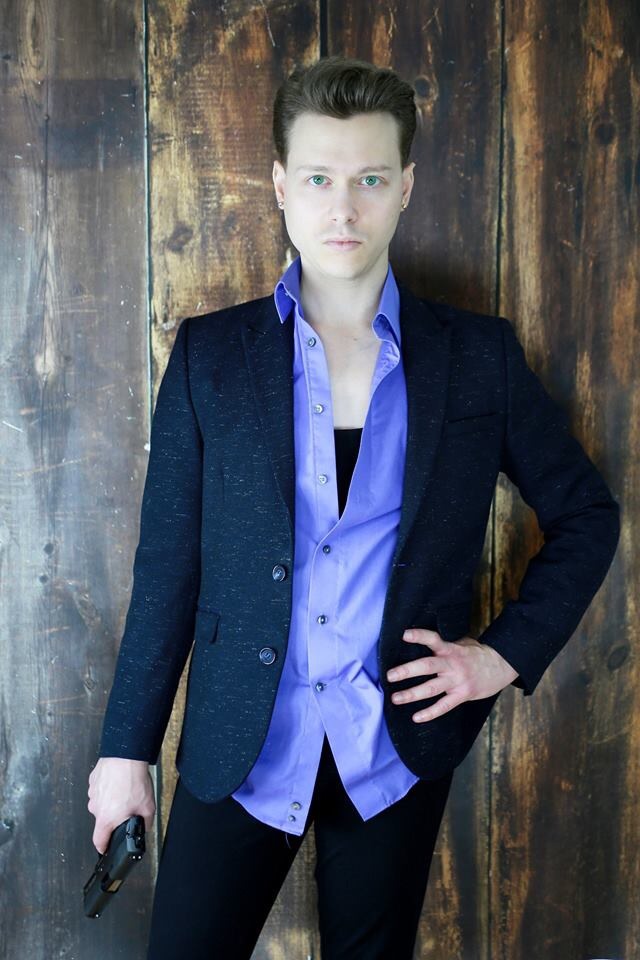 actor Bryan Clark large photo