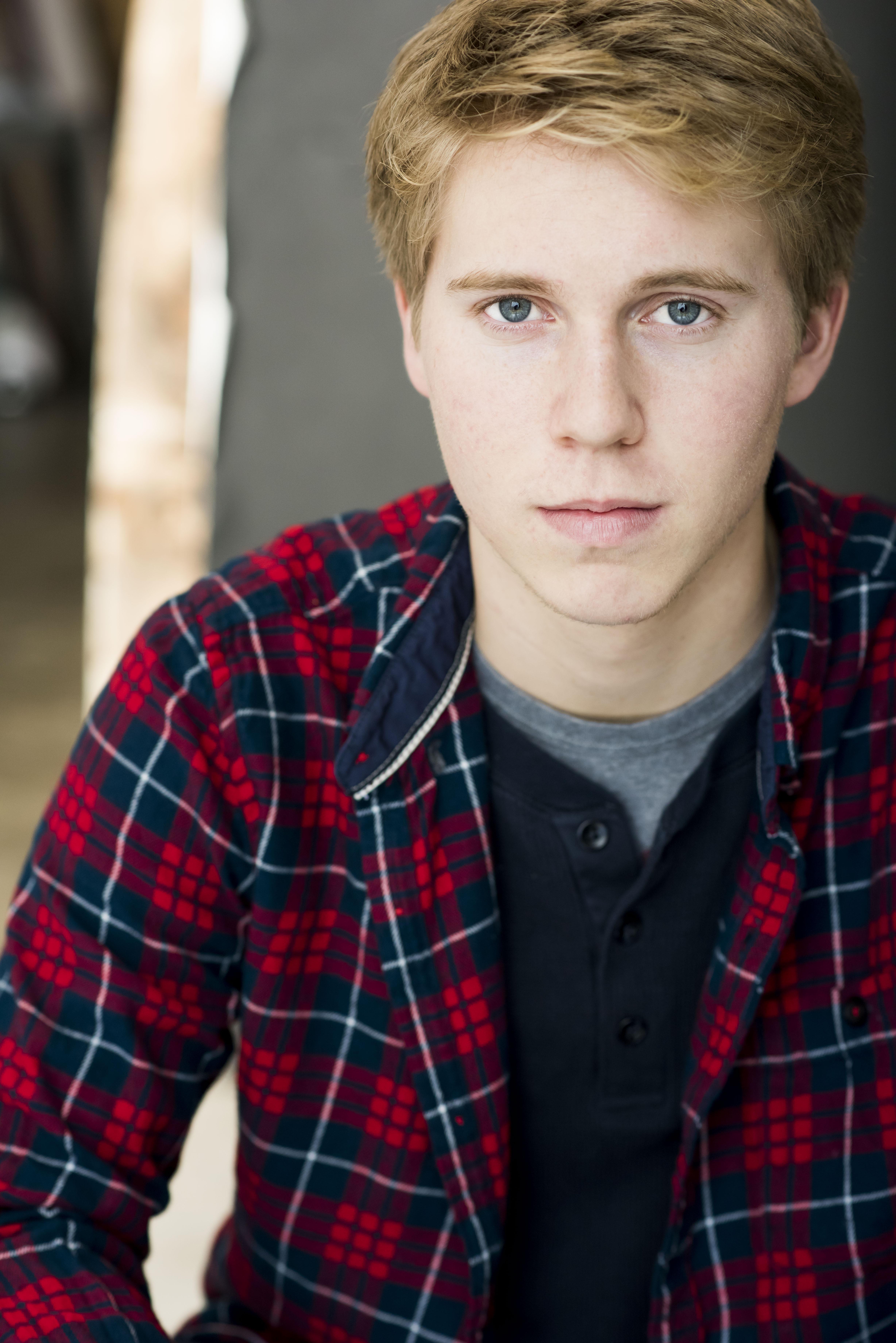 actor Emmett Carnahan large photo