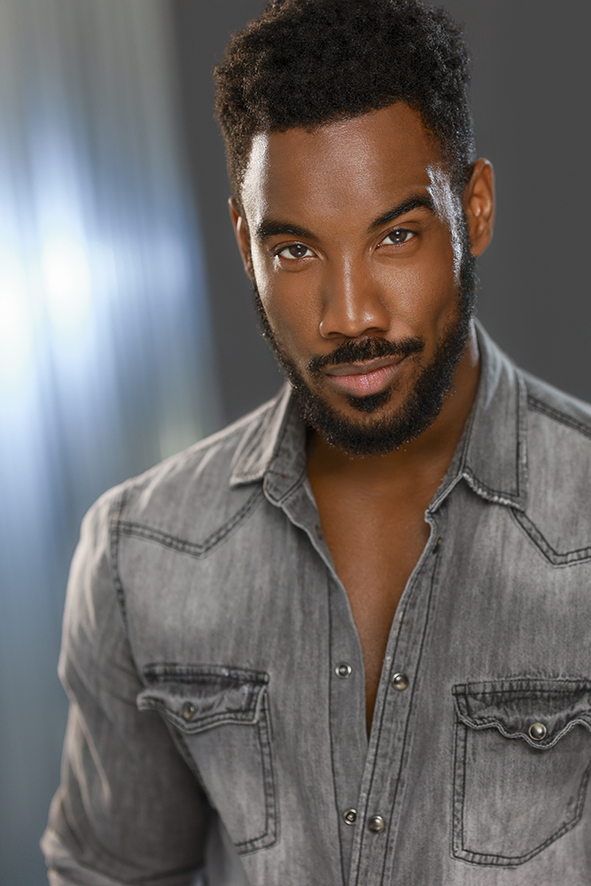 actor Ernest Pierce large photo