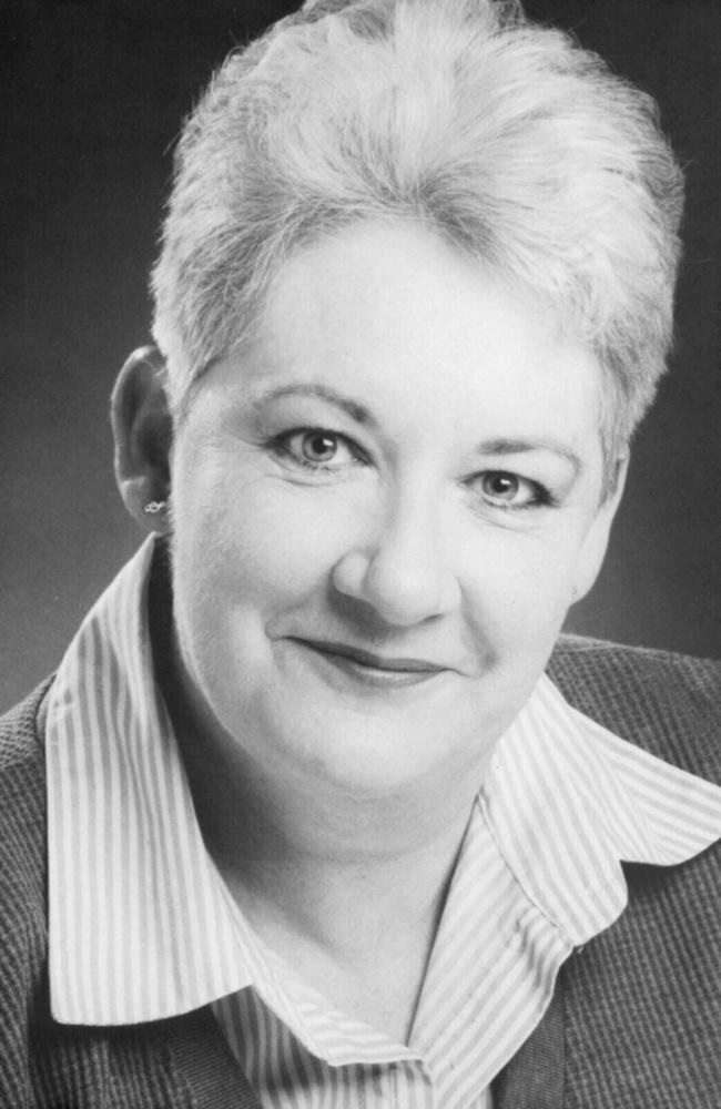 actor Anne Phelan large photo