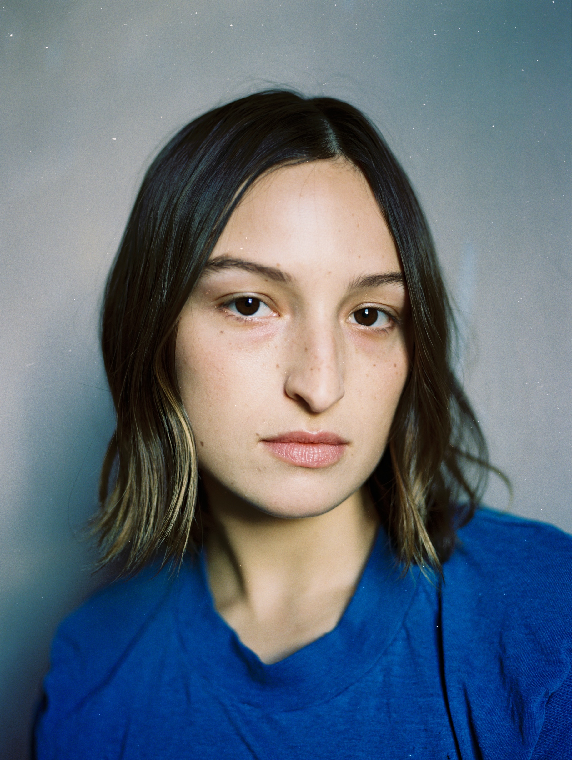 actor Zoe Bullock large photo