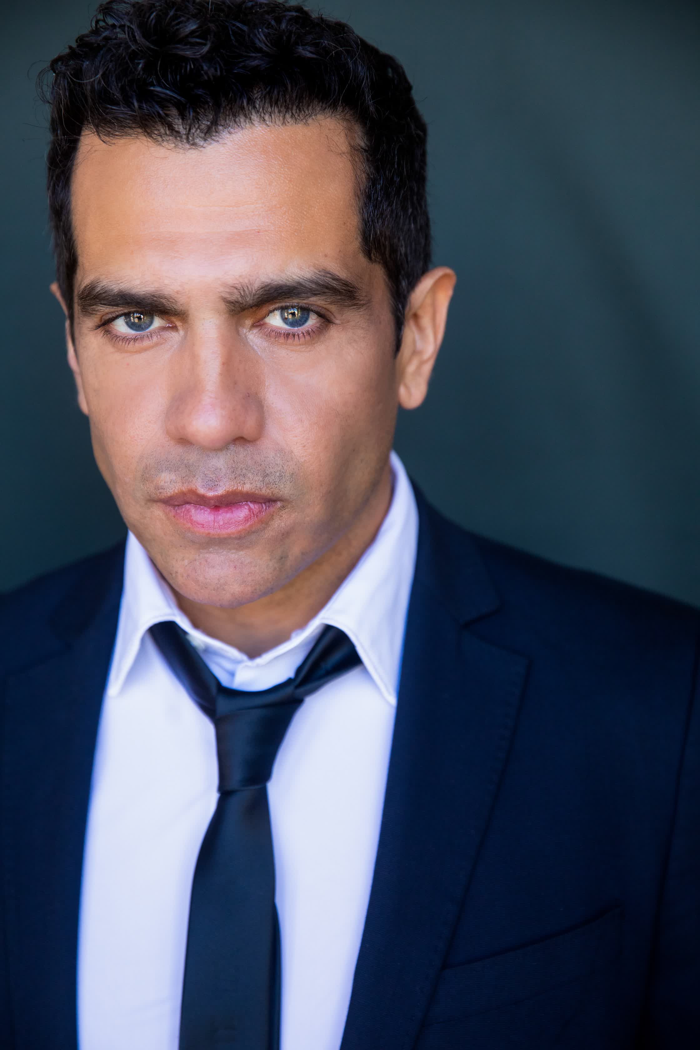 actor Julián Juaquín large photo