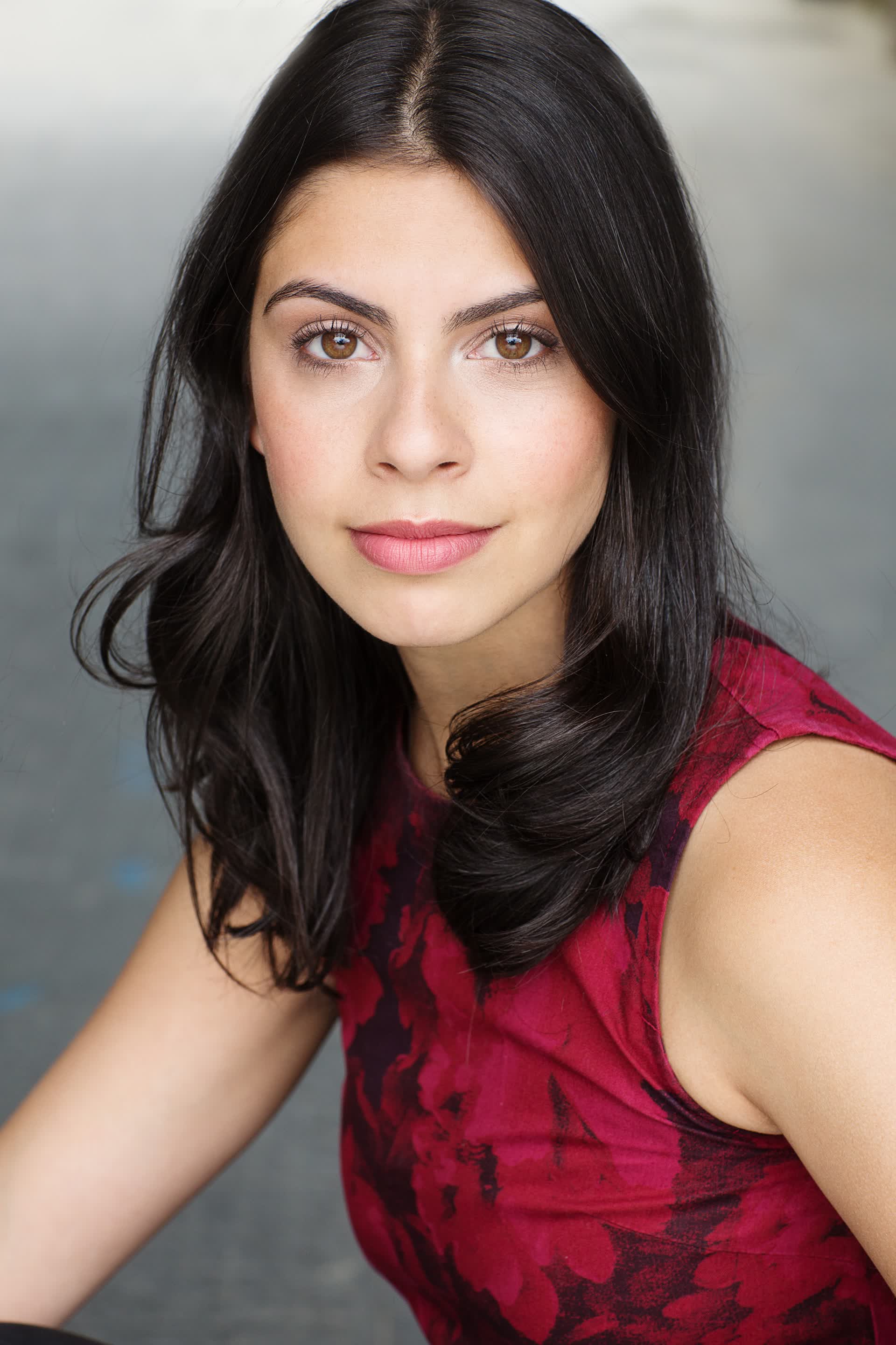 actor Izabella Yena large photo