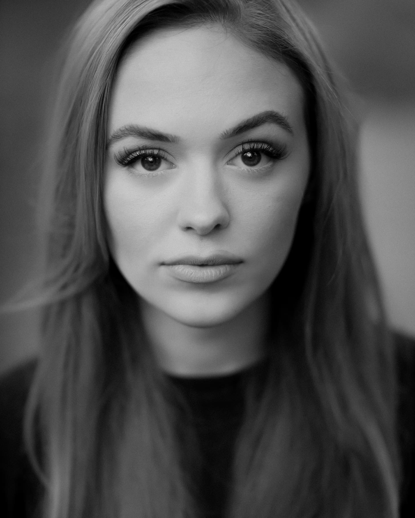 actor Calli Taylor large photo