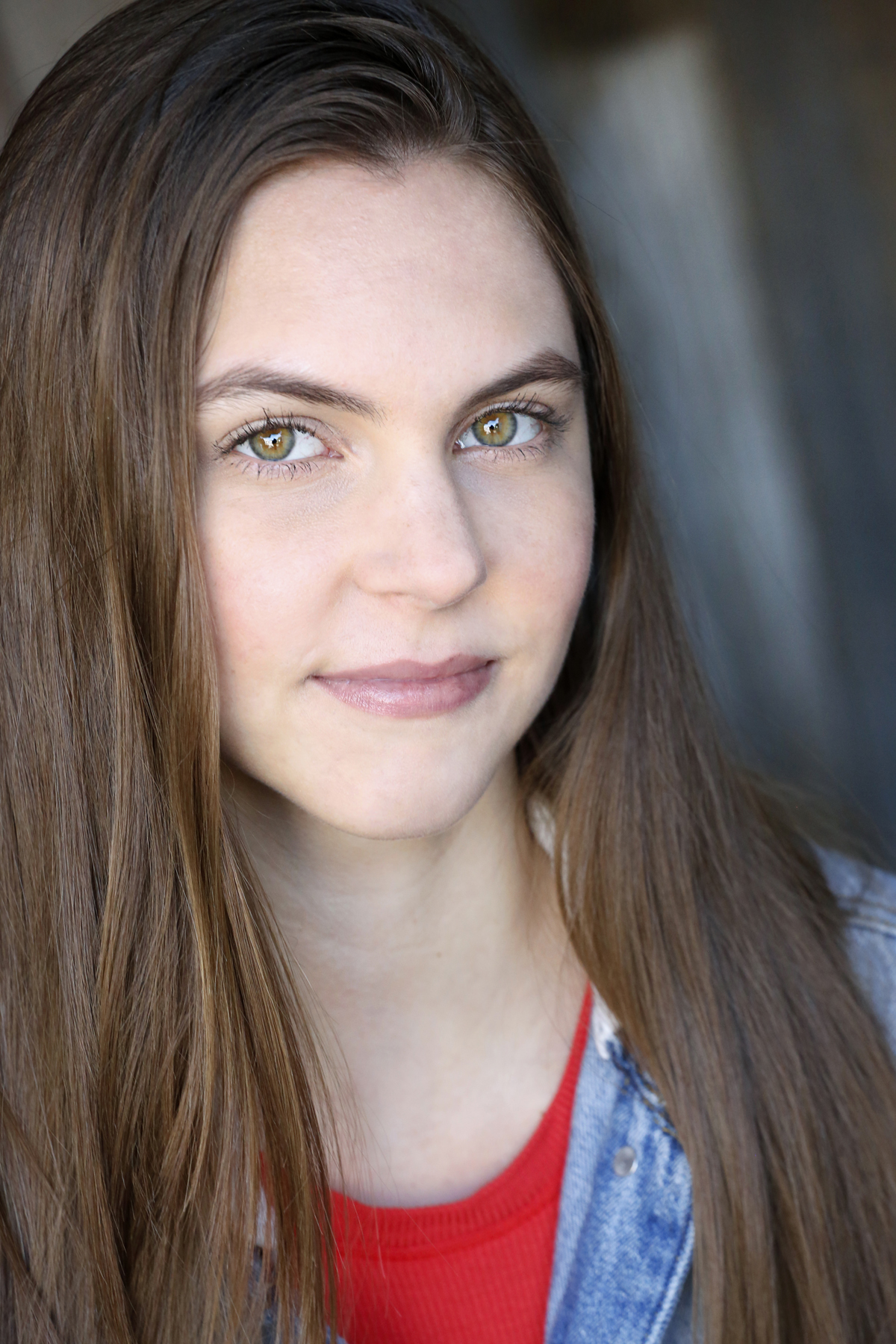 actor Kaitlyn Dias large photo