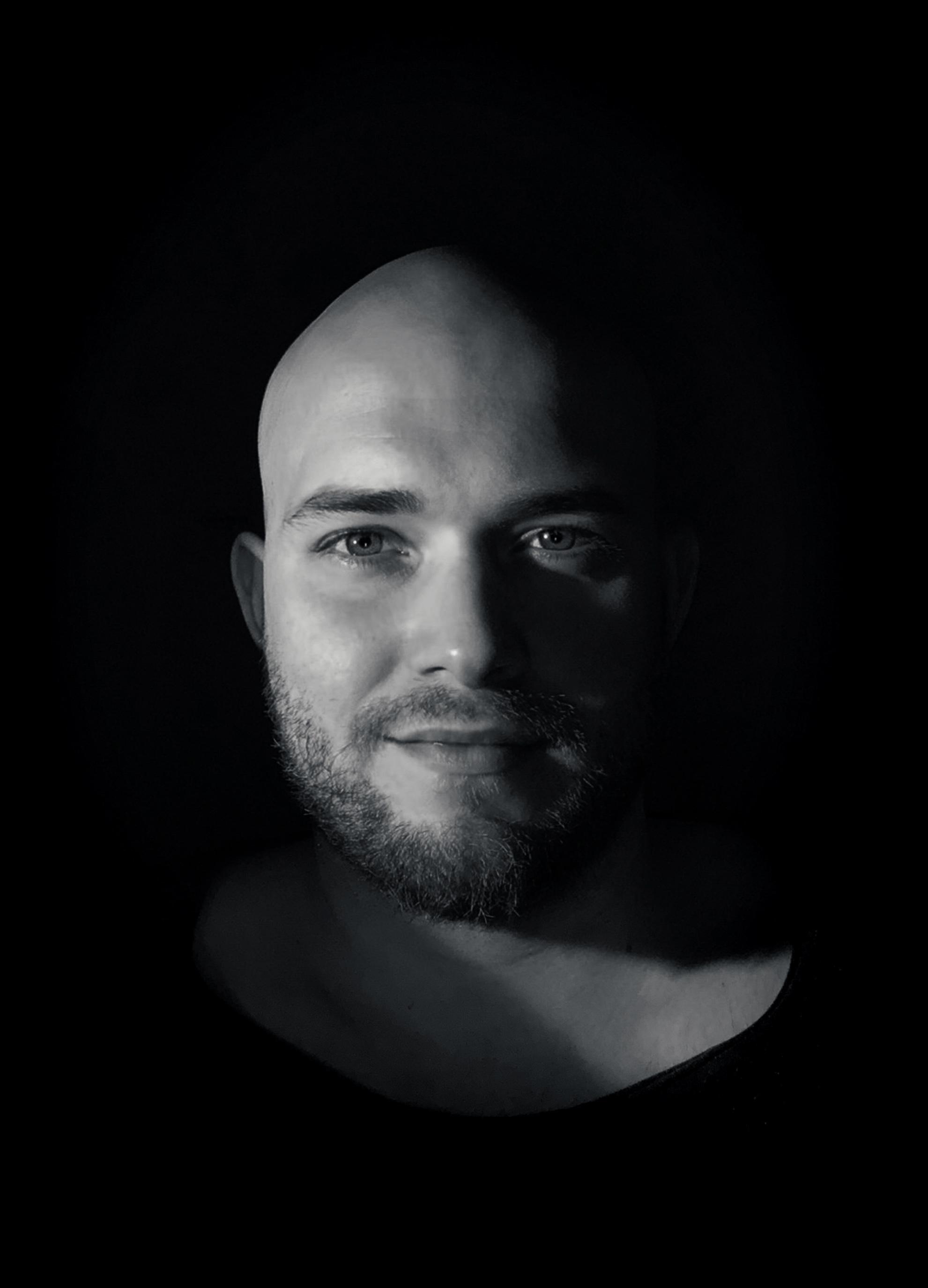 actor Sveinung Augestad large photo