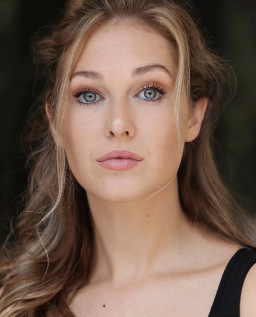 actor Jessica Harthcock large photo