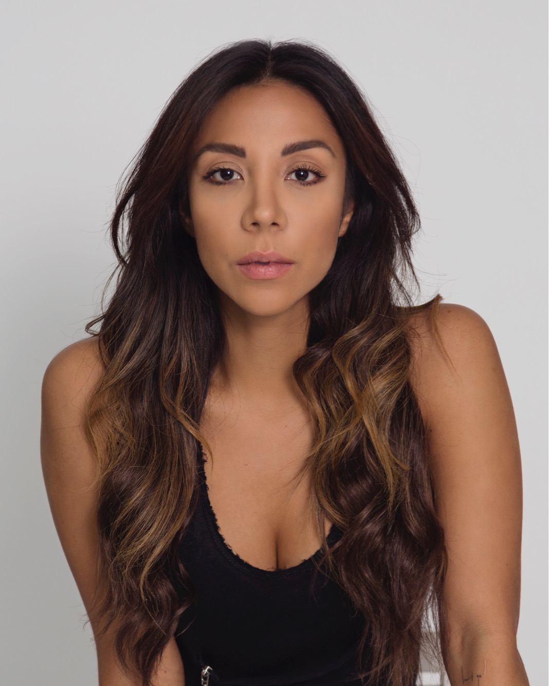 actor Michelle González large photo