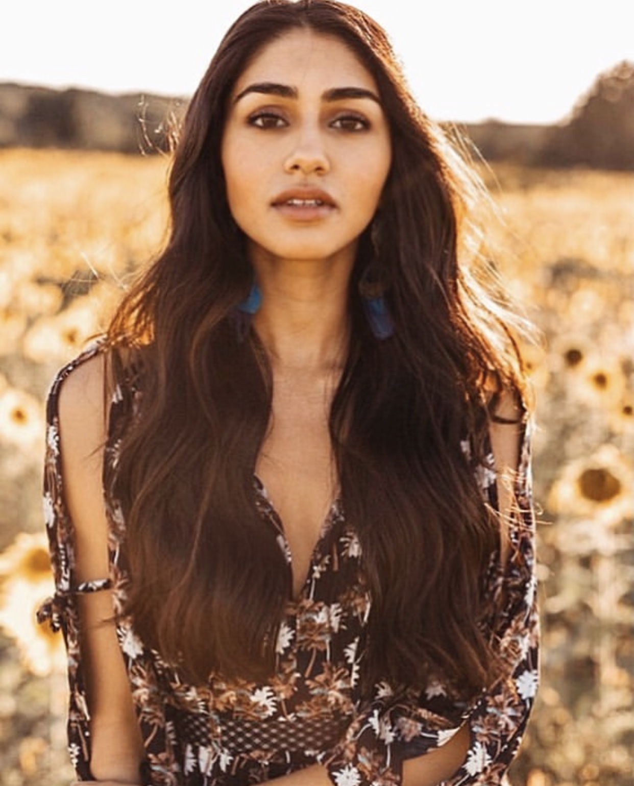 actor Megha Sandhu large photo