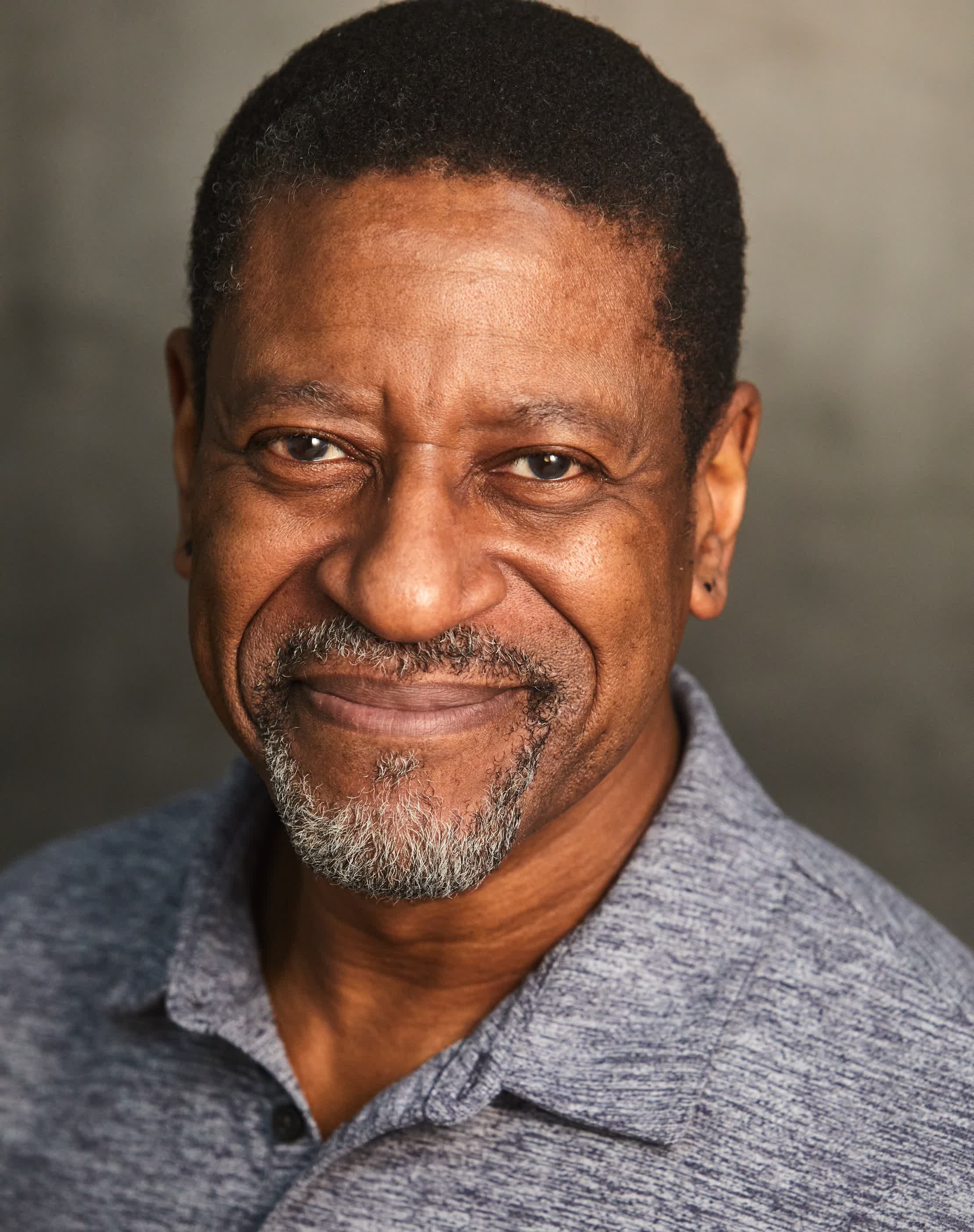 actor Michael Hargrove large photo