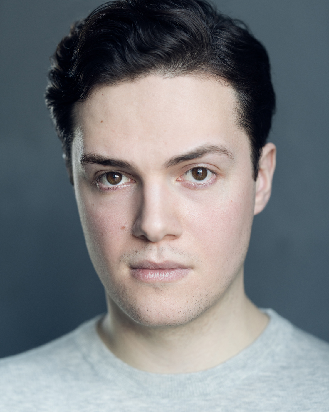 actor Logan Findlay large photo