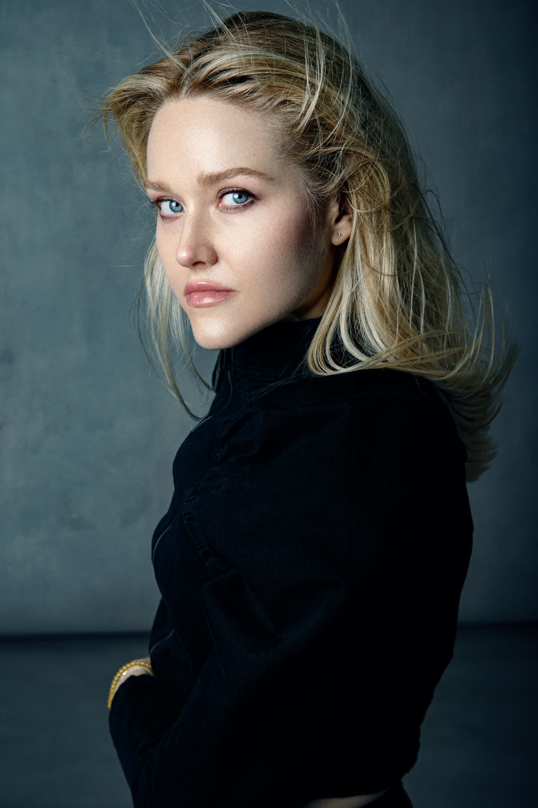 actor Kasia Pilewicz large photo