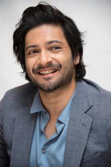actor Ali Fazal large photo