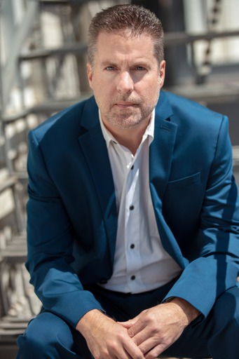 actor Gant Montgomery large photo