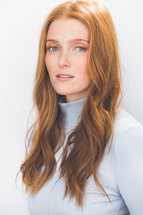 actor Bria Condon large photo