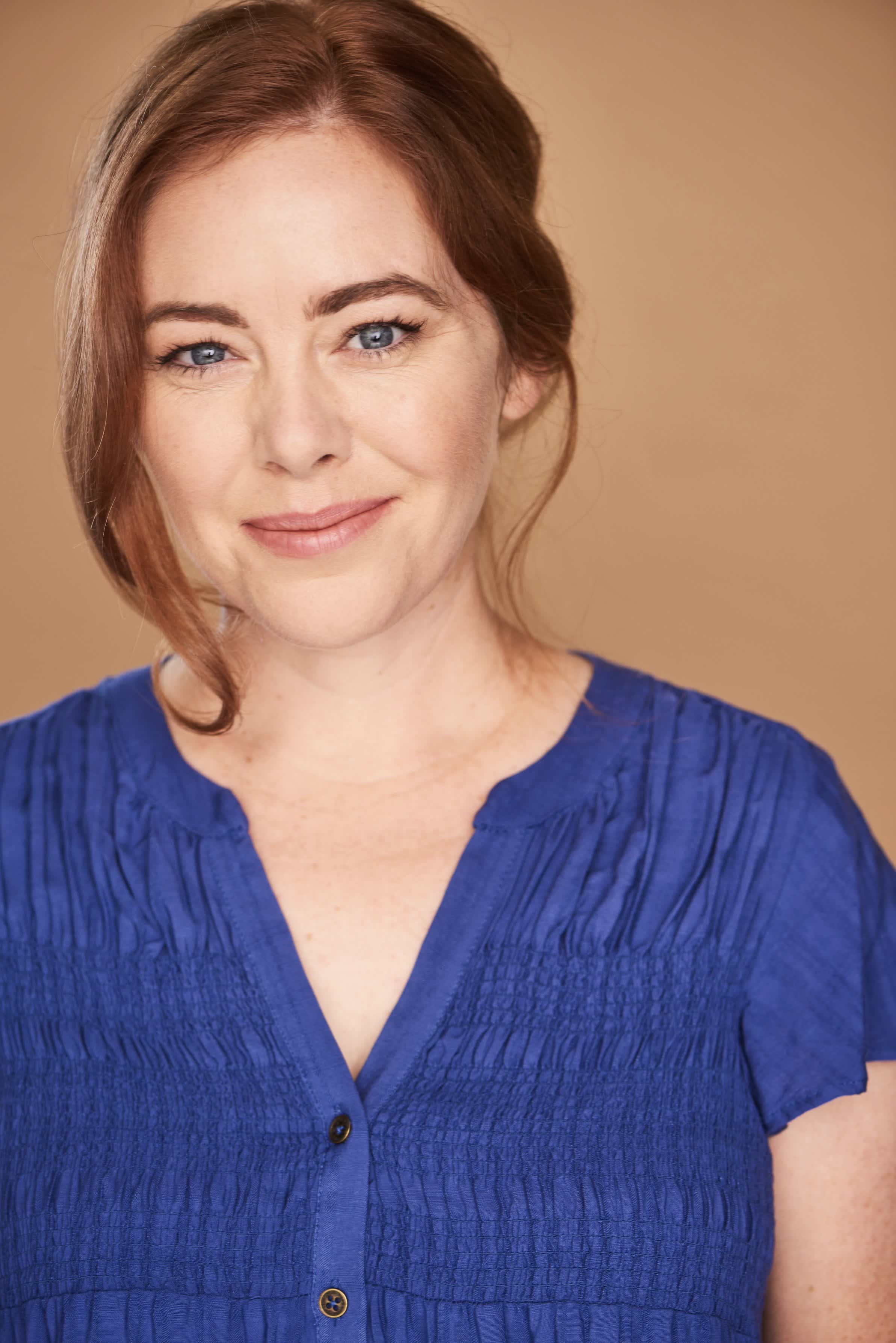 actor Carly Nykanen large photo