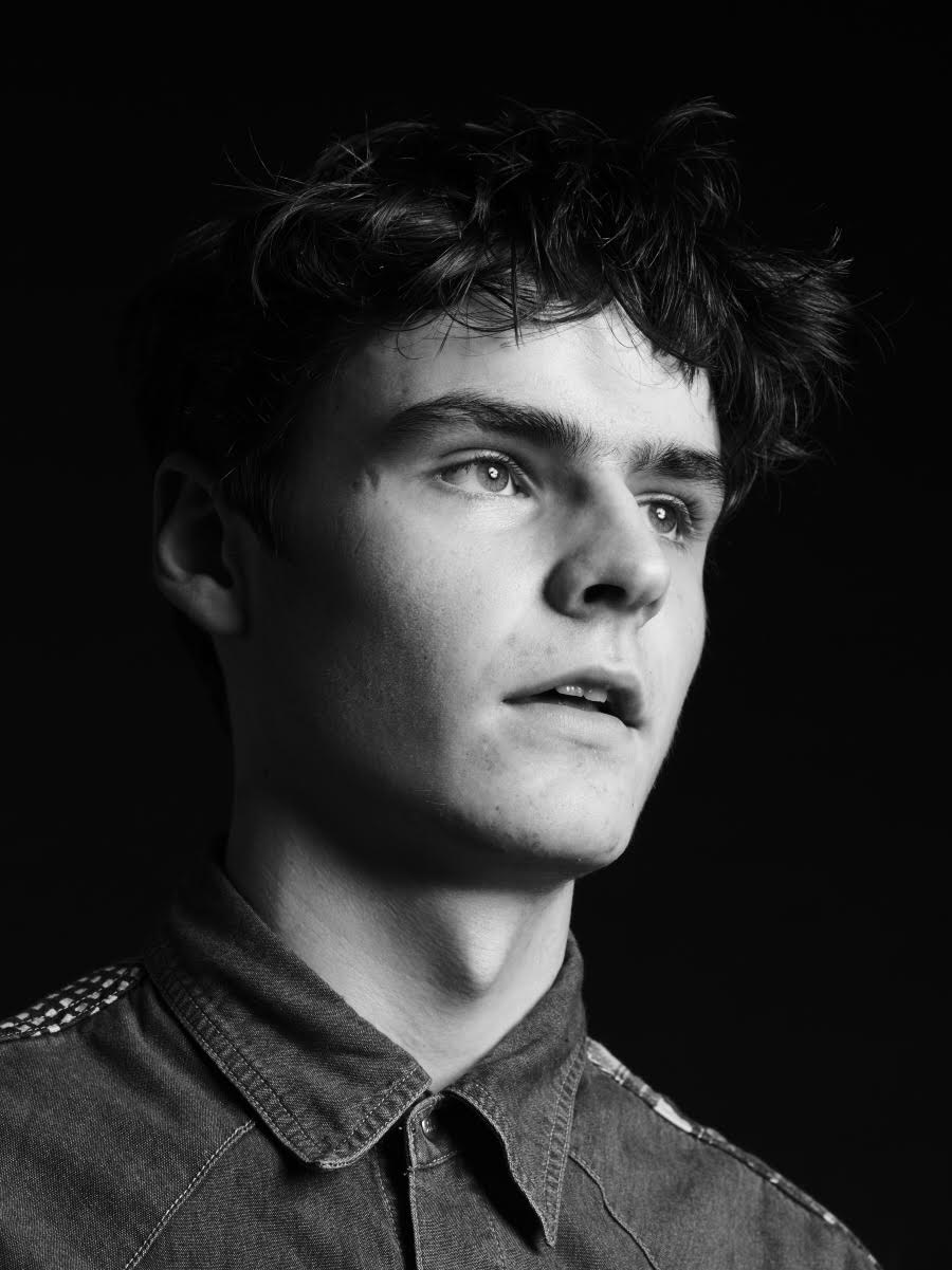 actor Duke Nicholson large photo