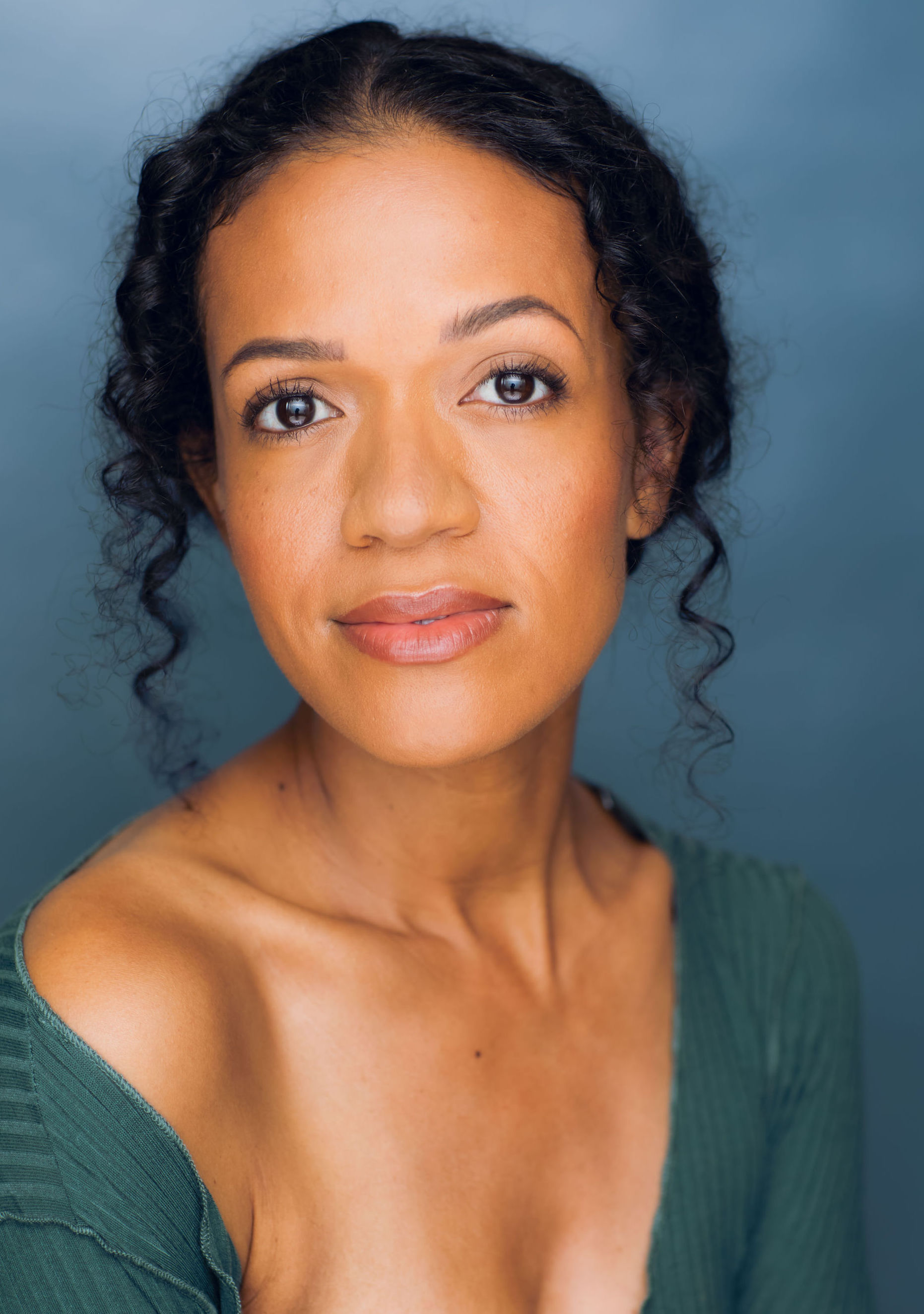 actor Brittany Guess large photo