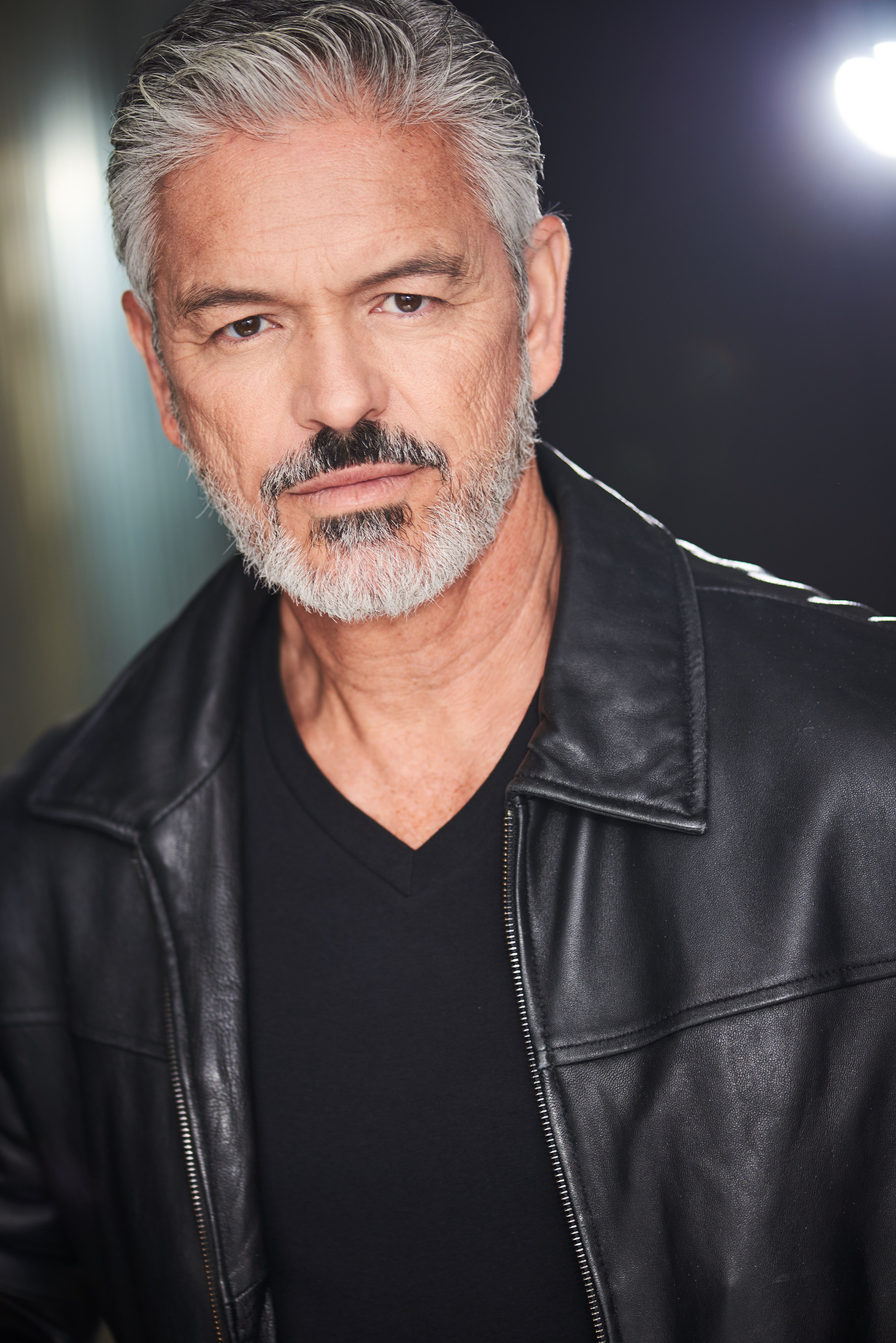 actor Alejandro De Hoyos large photo