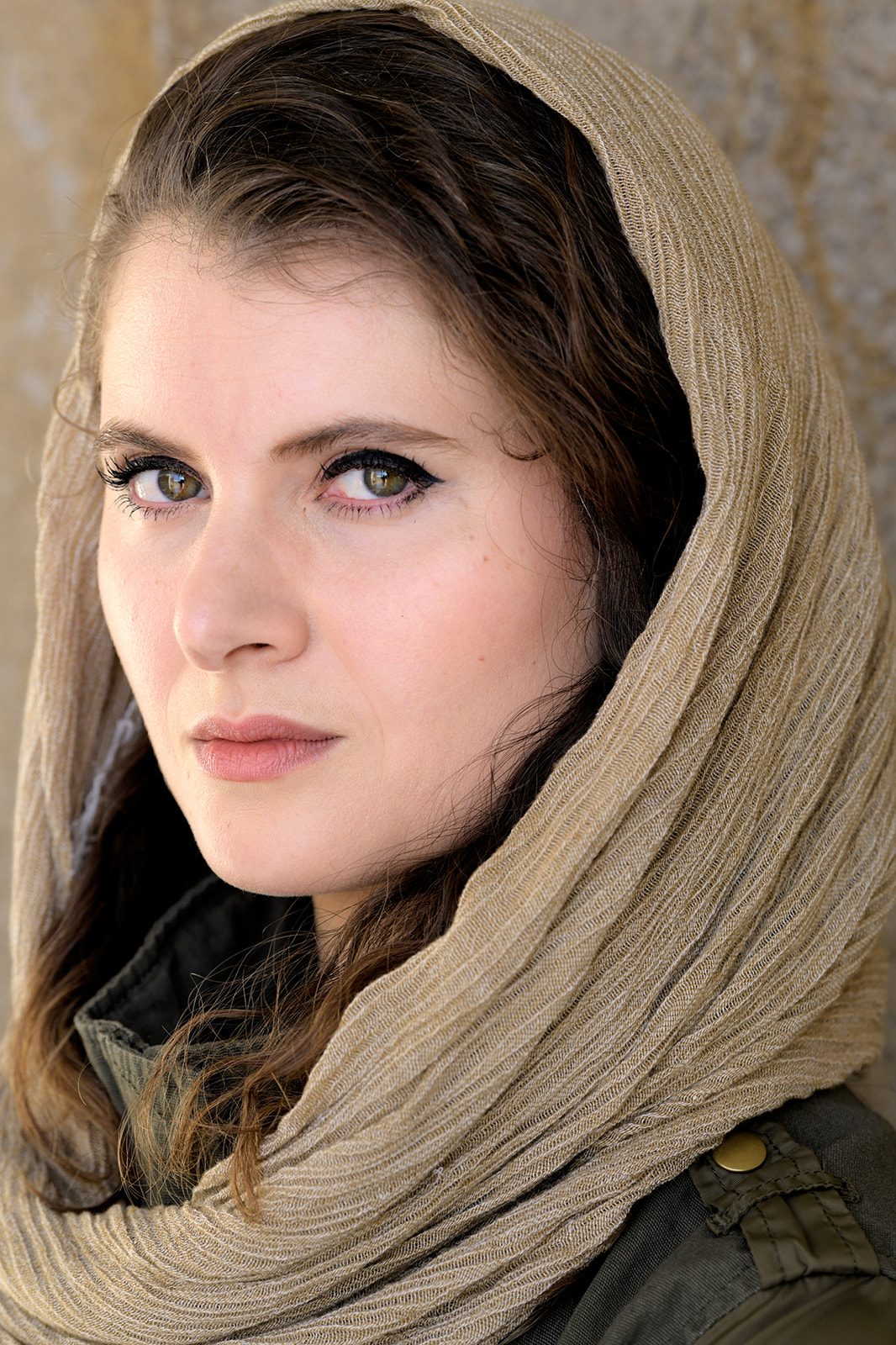 actor Nadia Kazar large photo