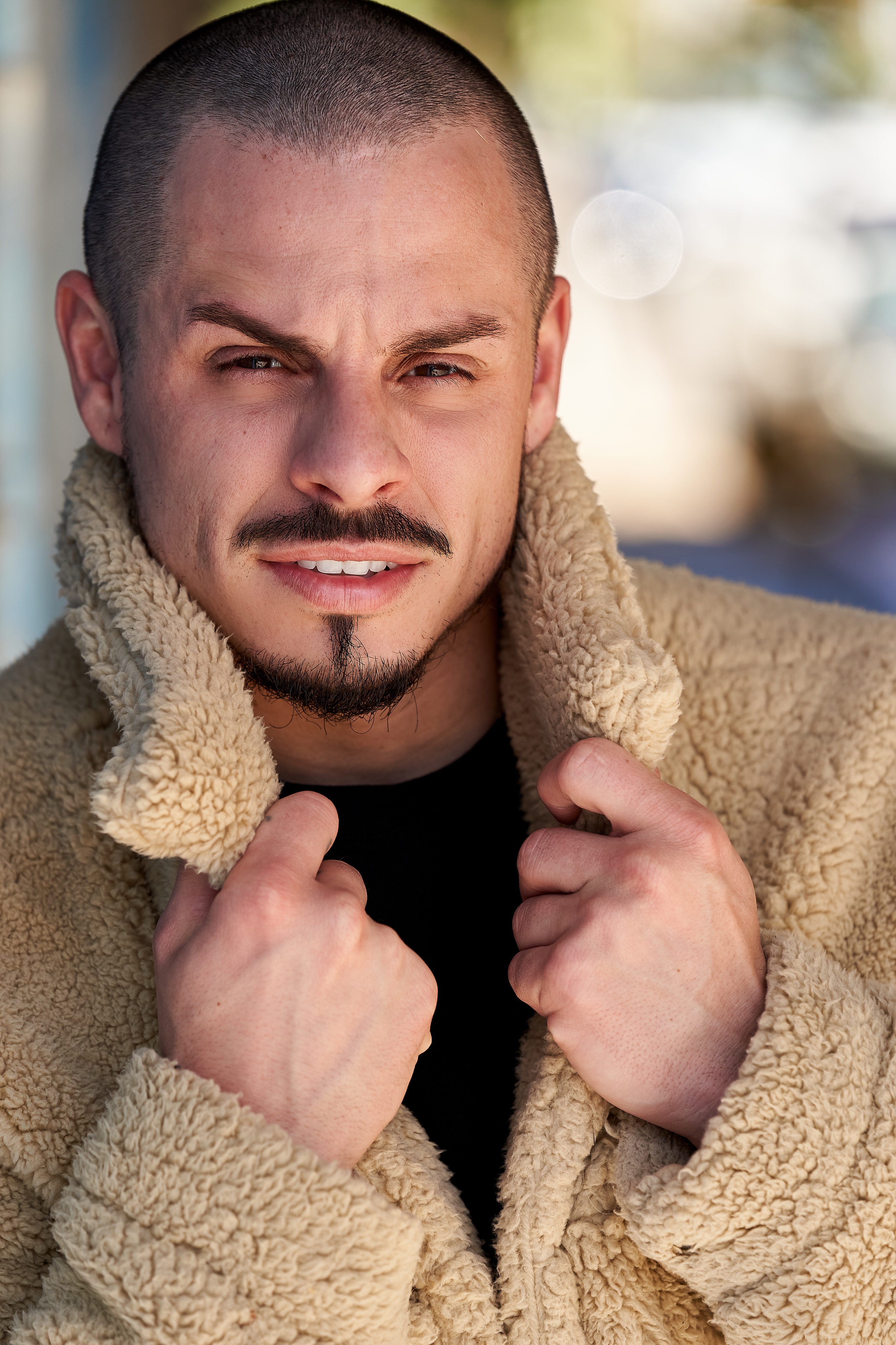 actor Casper Smart large photo