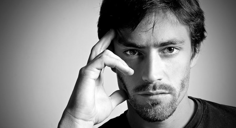 actor Tiago Correa large photo