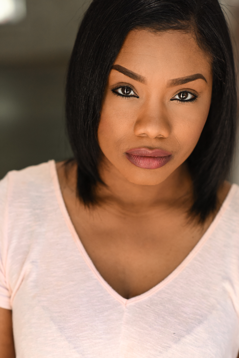 actor Angela Peel large photo