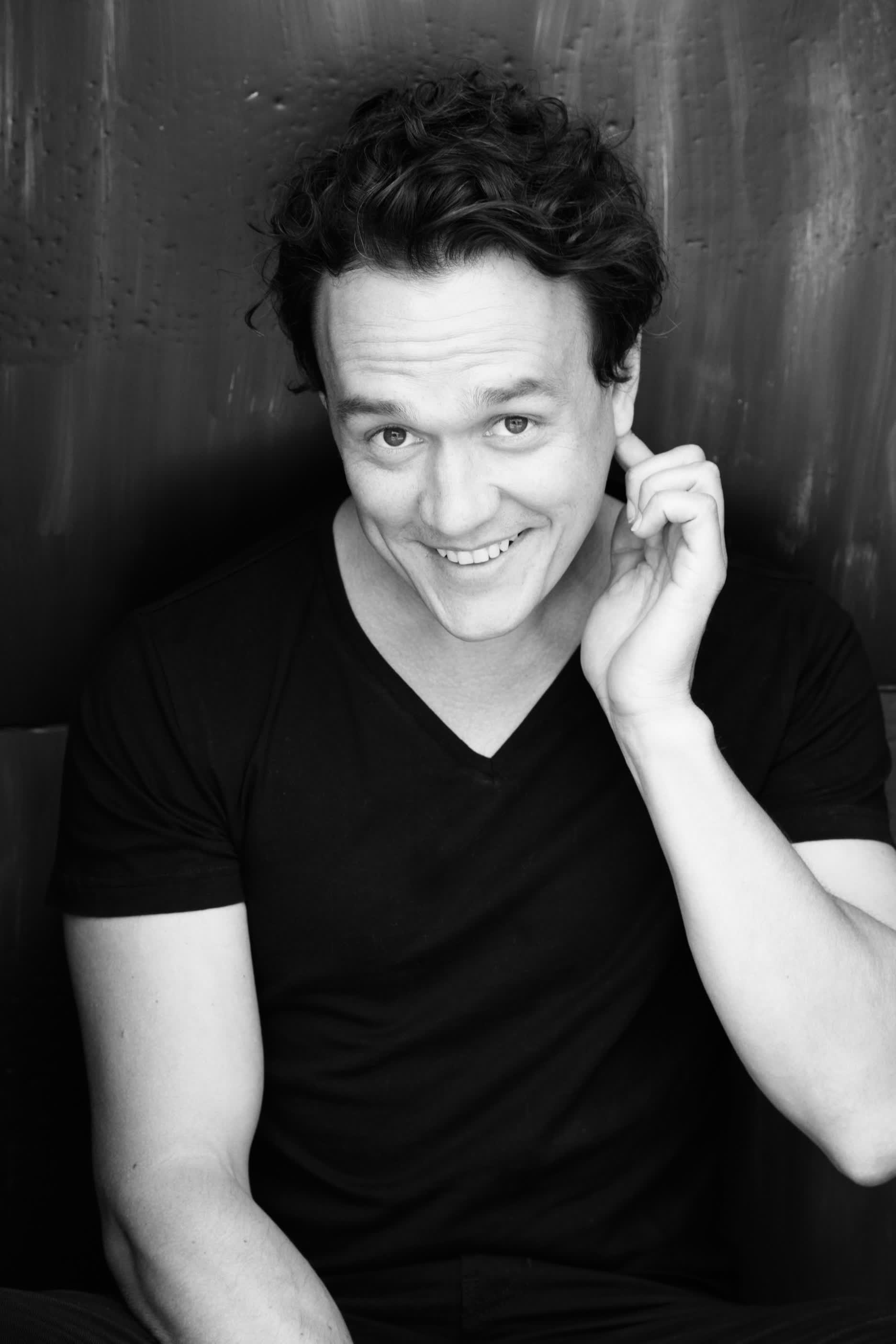 actor Ben Geurens large photo