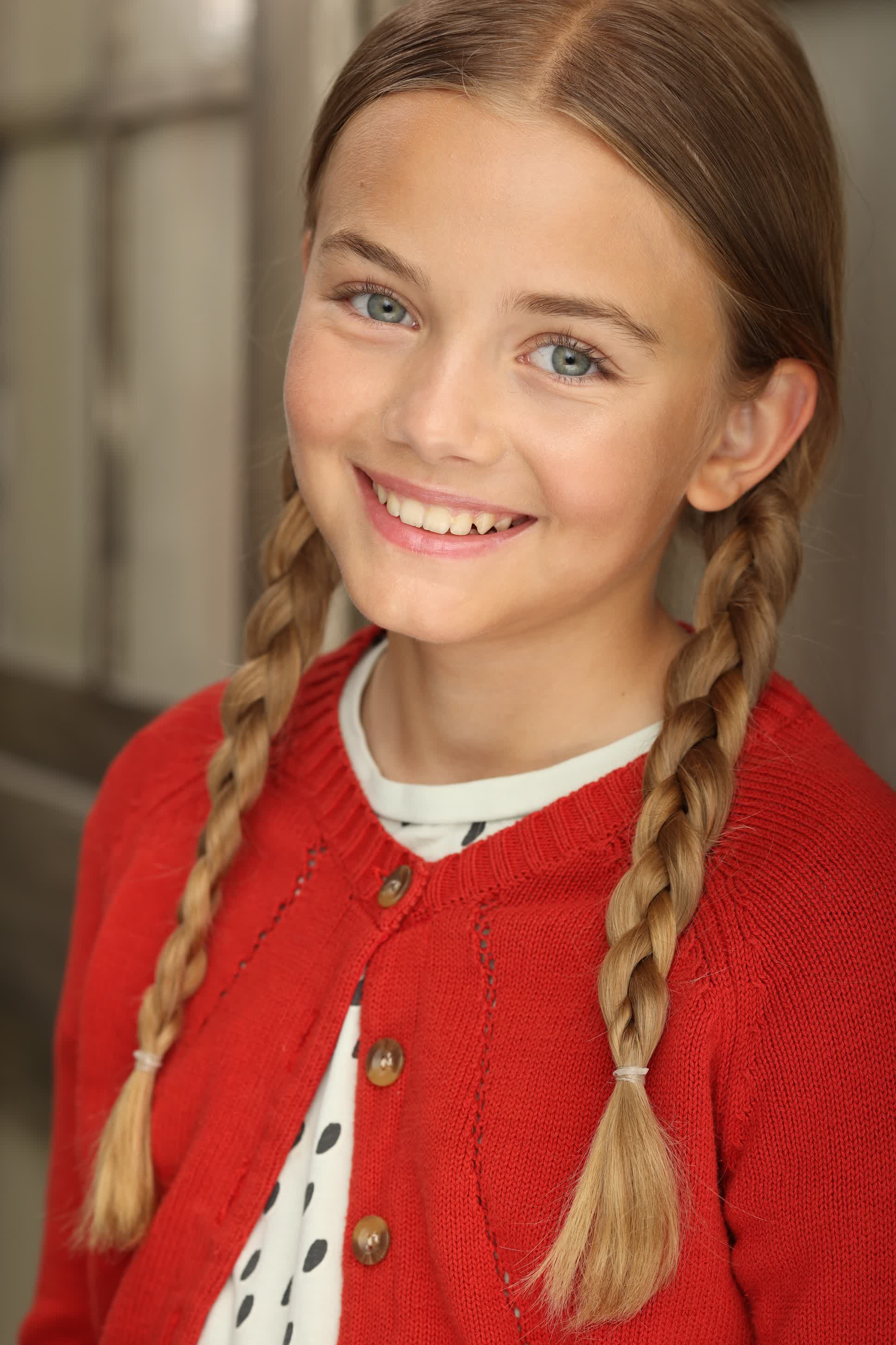 actor Marta Kessler large photo