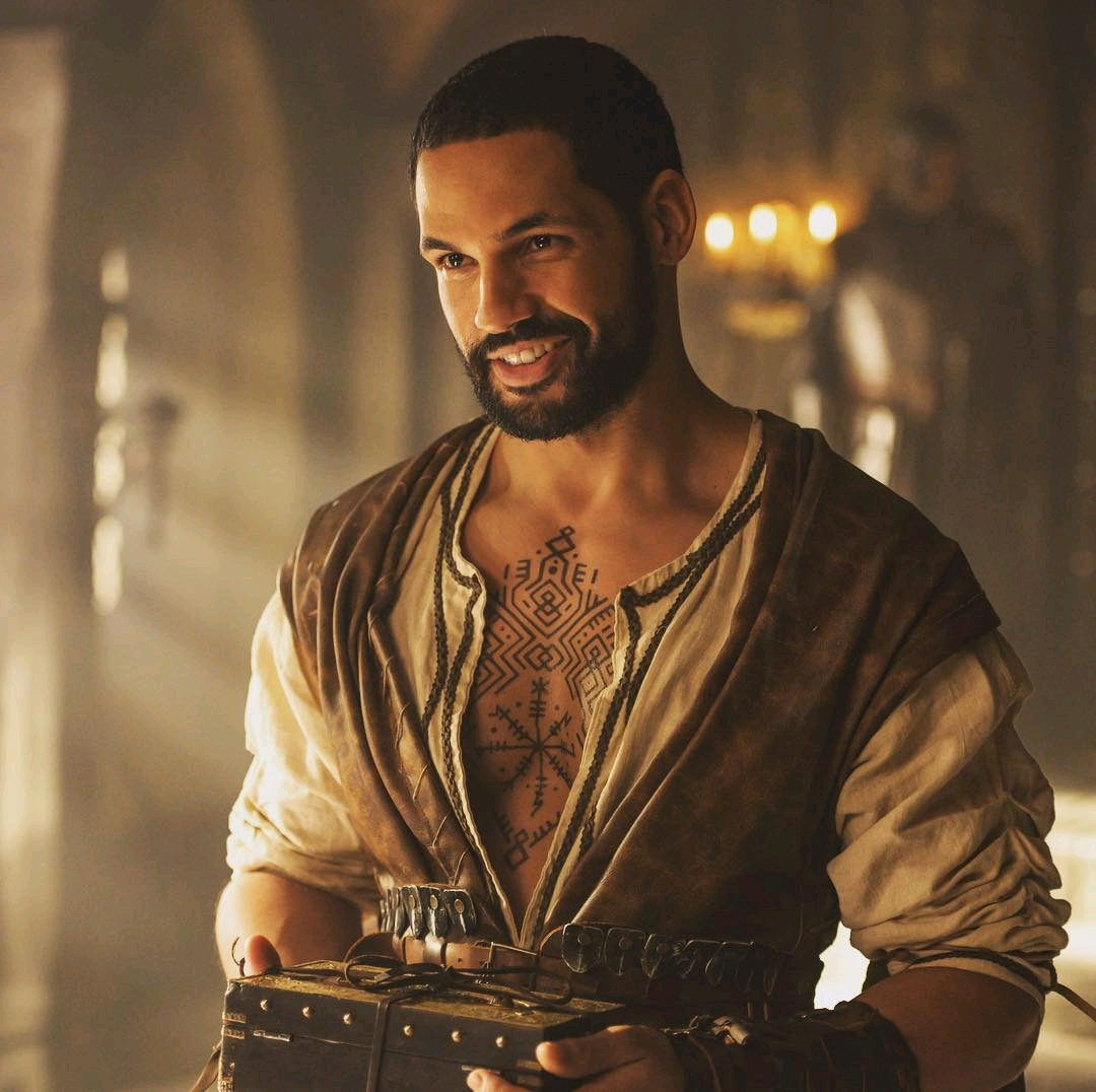 actor Aaron Fontaine large photo