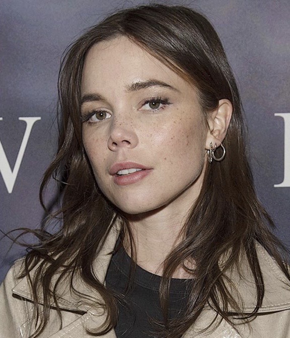 actor Hedda Stiernstedt large photo