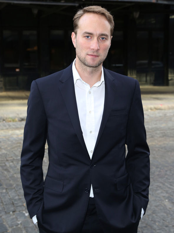 actor Oliver Chris large photo