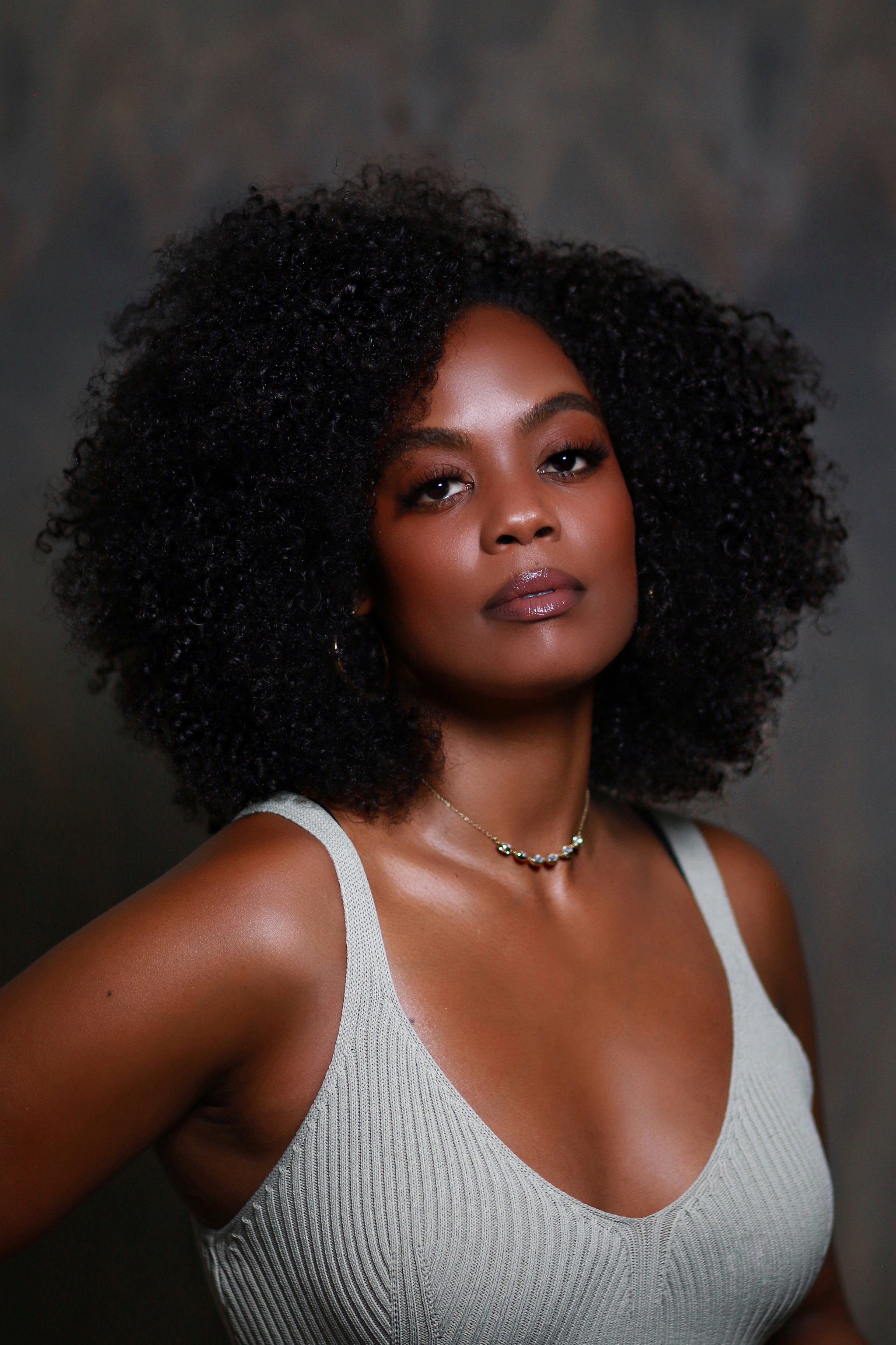 actor Novi Brown large photo