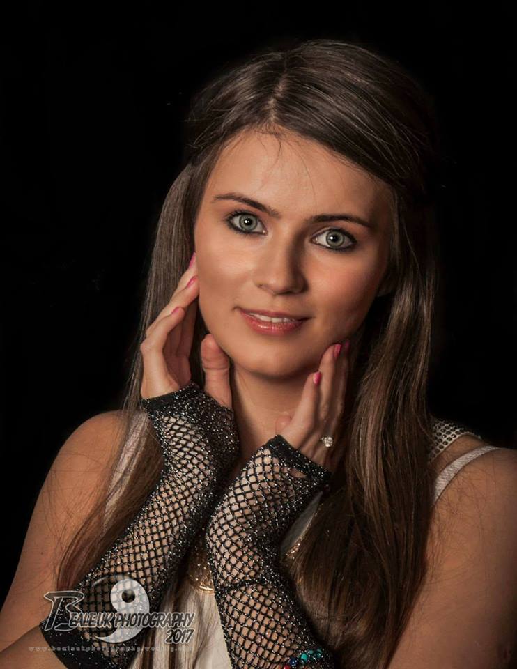 actor Jamie-Lee Beacher large photo