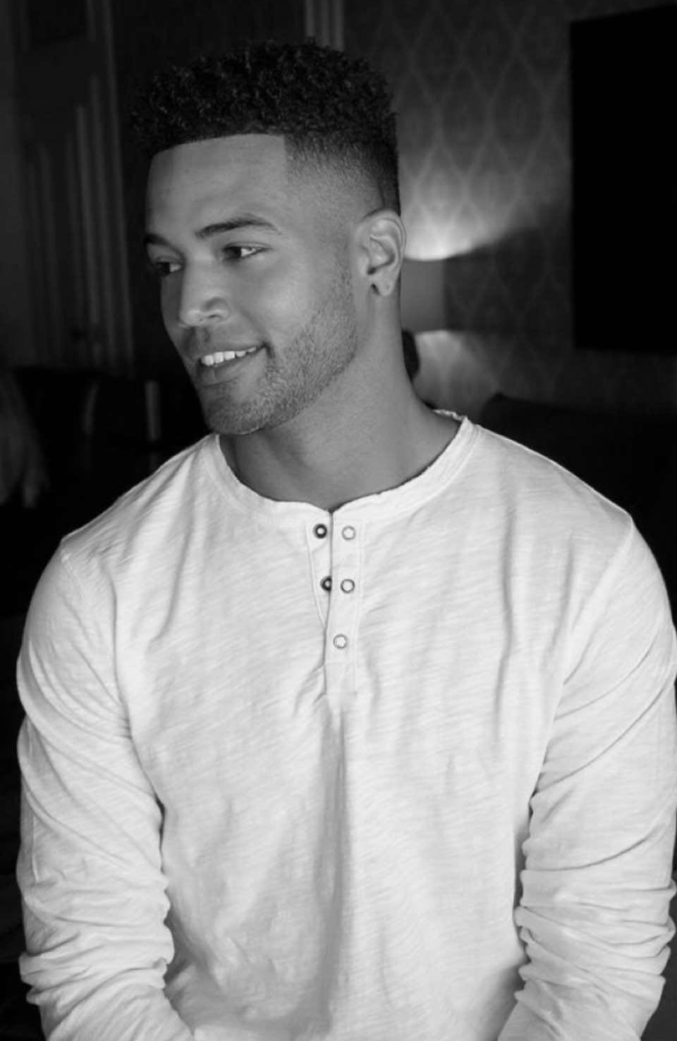 actor Aason Nadjiwon large photo