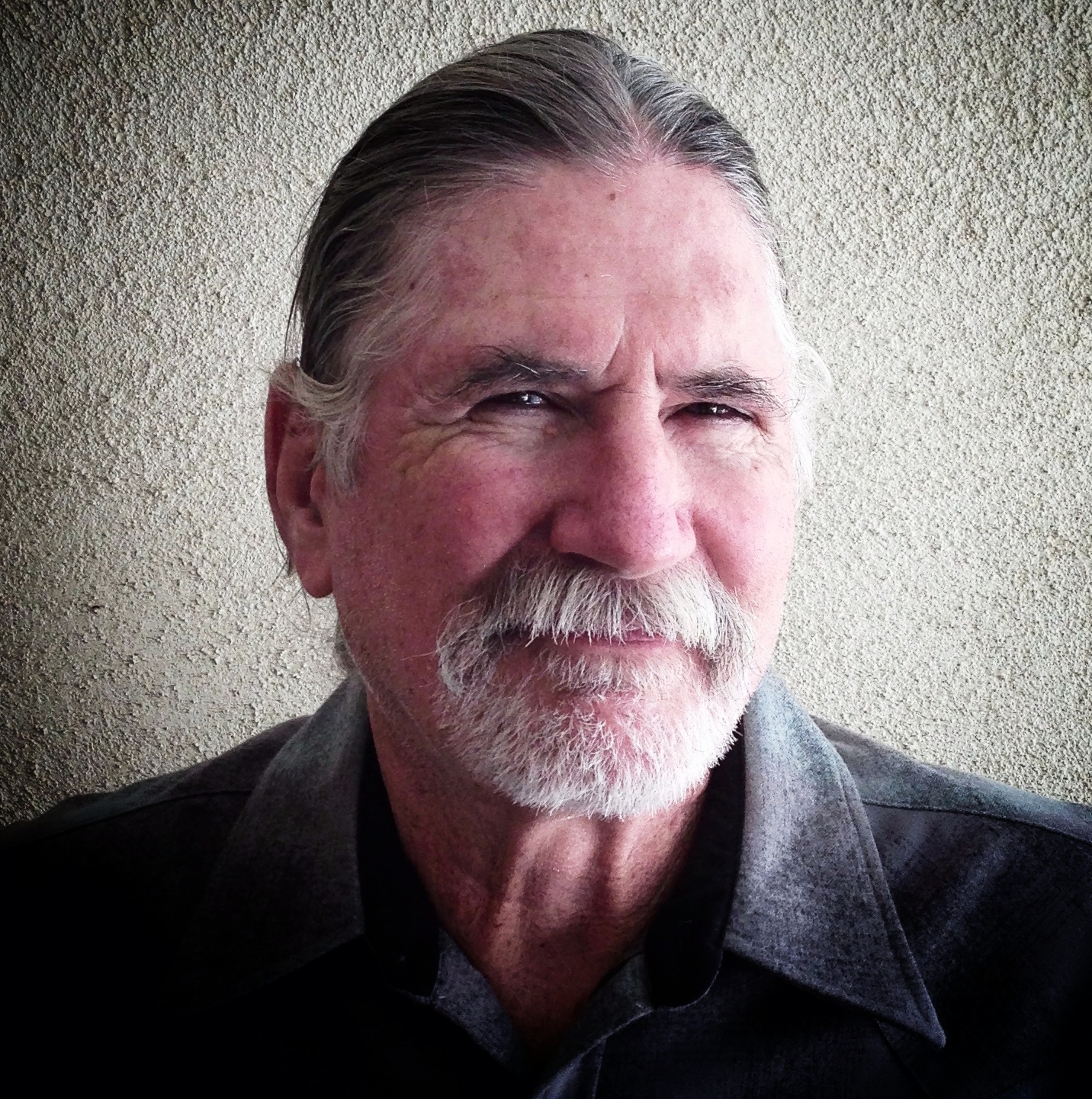 actor Mitch Carter large photo