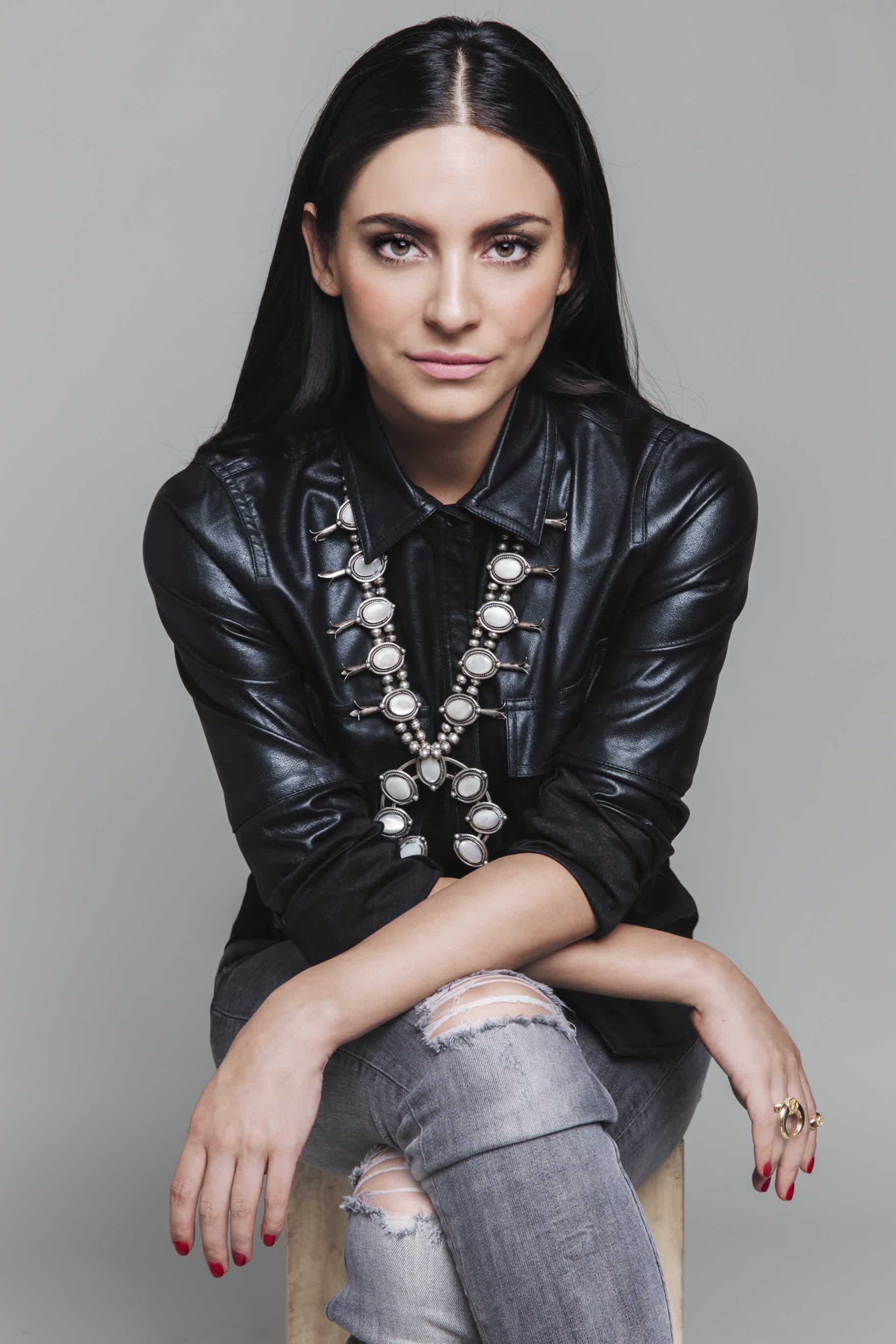 actor Ana Brenda Contreras large photo