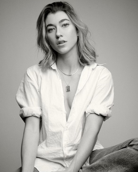 actor Colette McDermott large photo