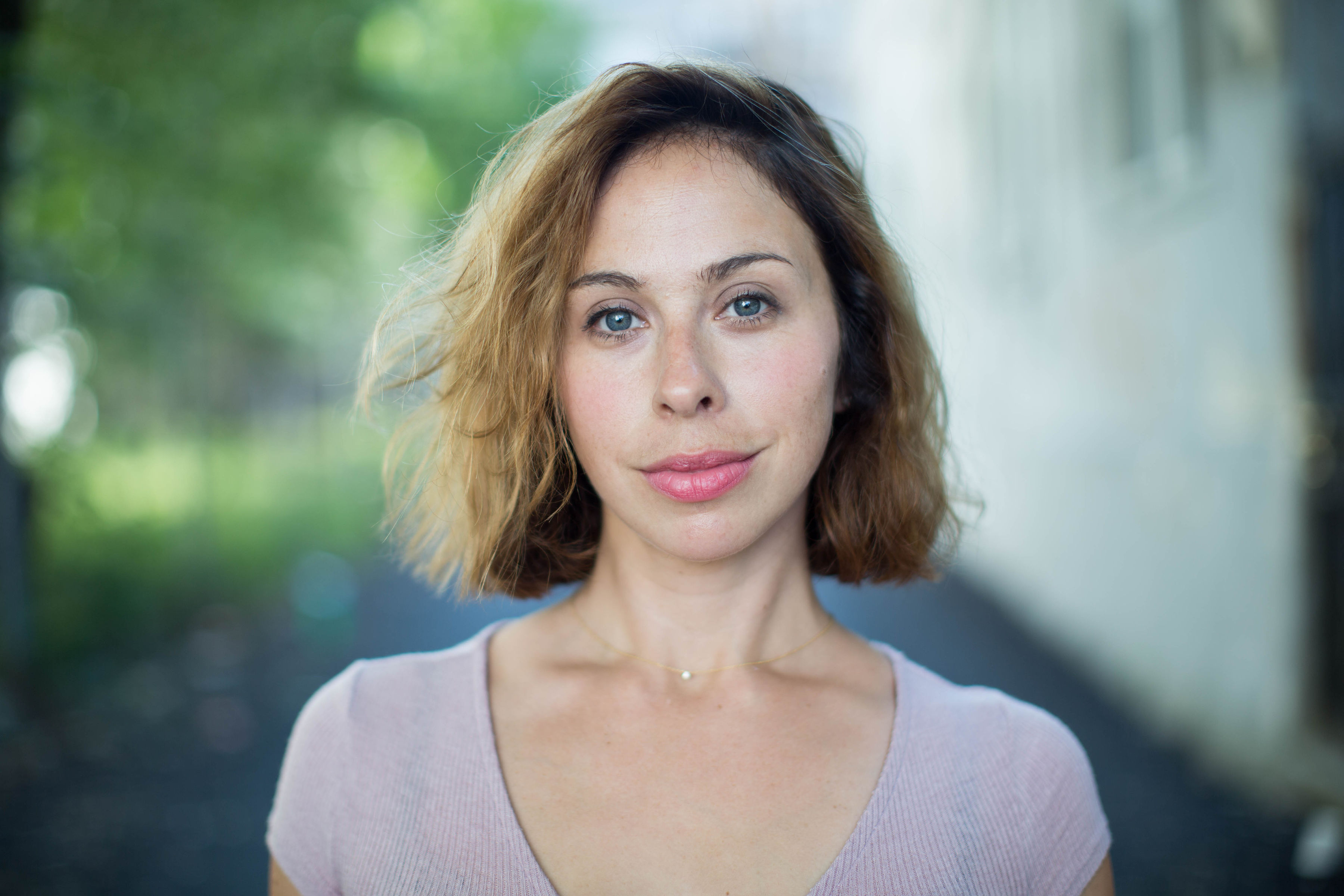 actor Emily Young large photo