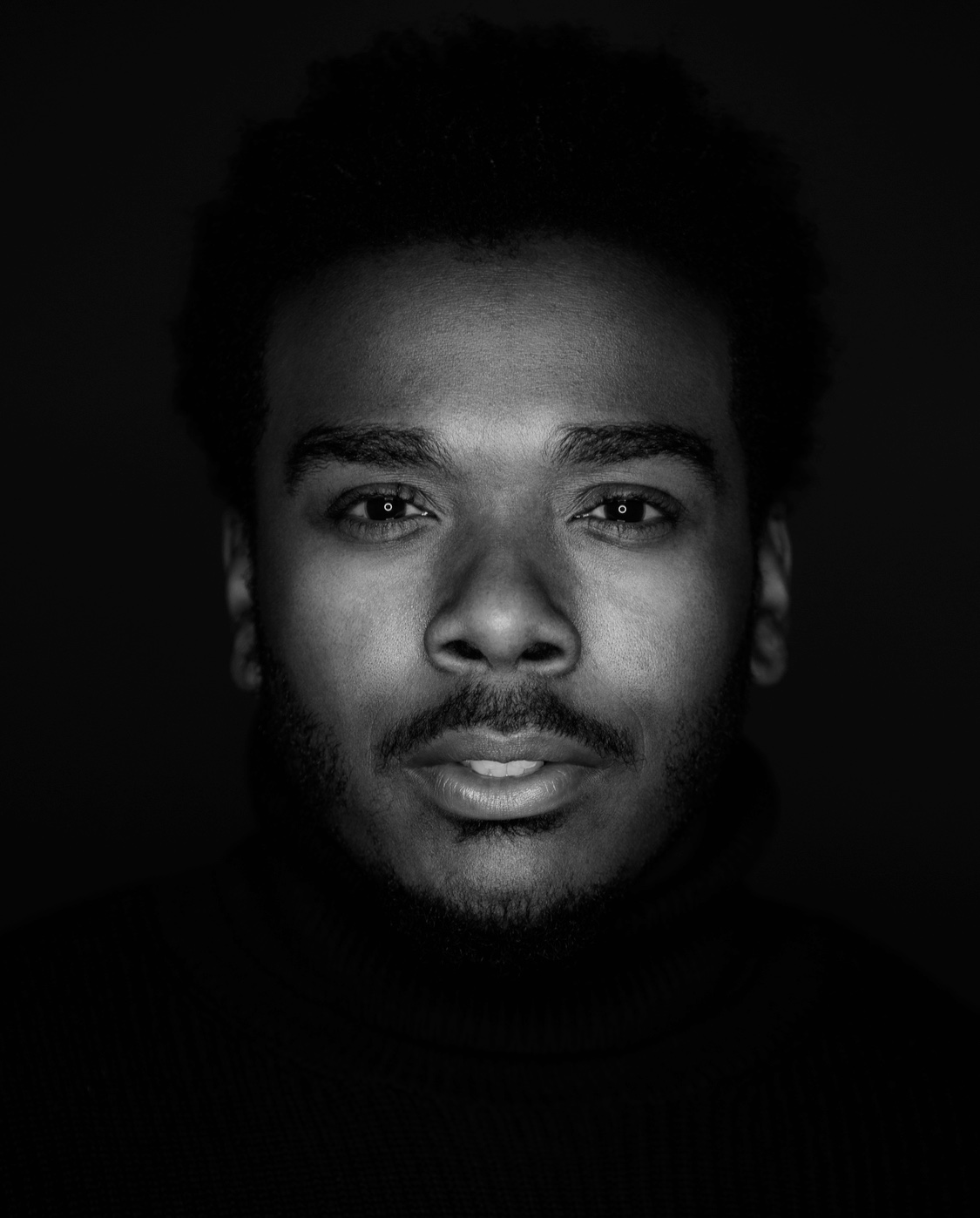 actor Christian Robinson large photo