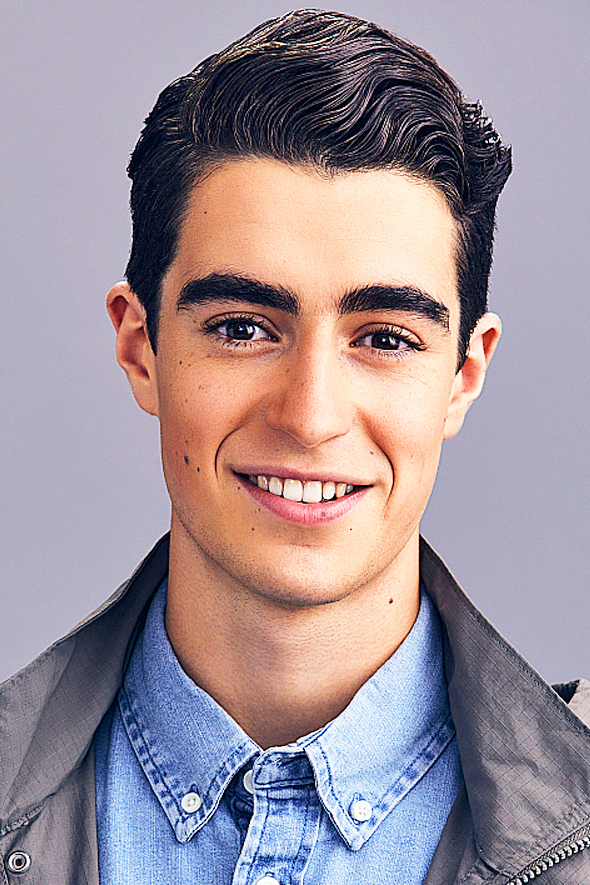 actor Aidan Gemme large photo