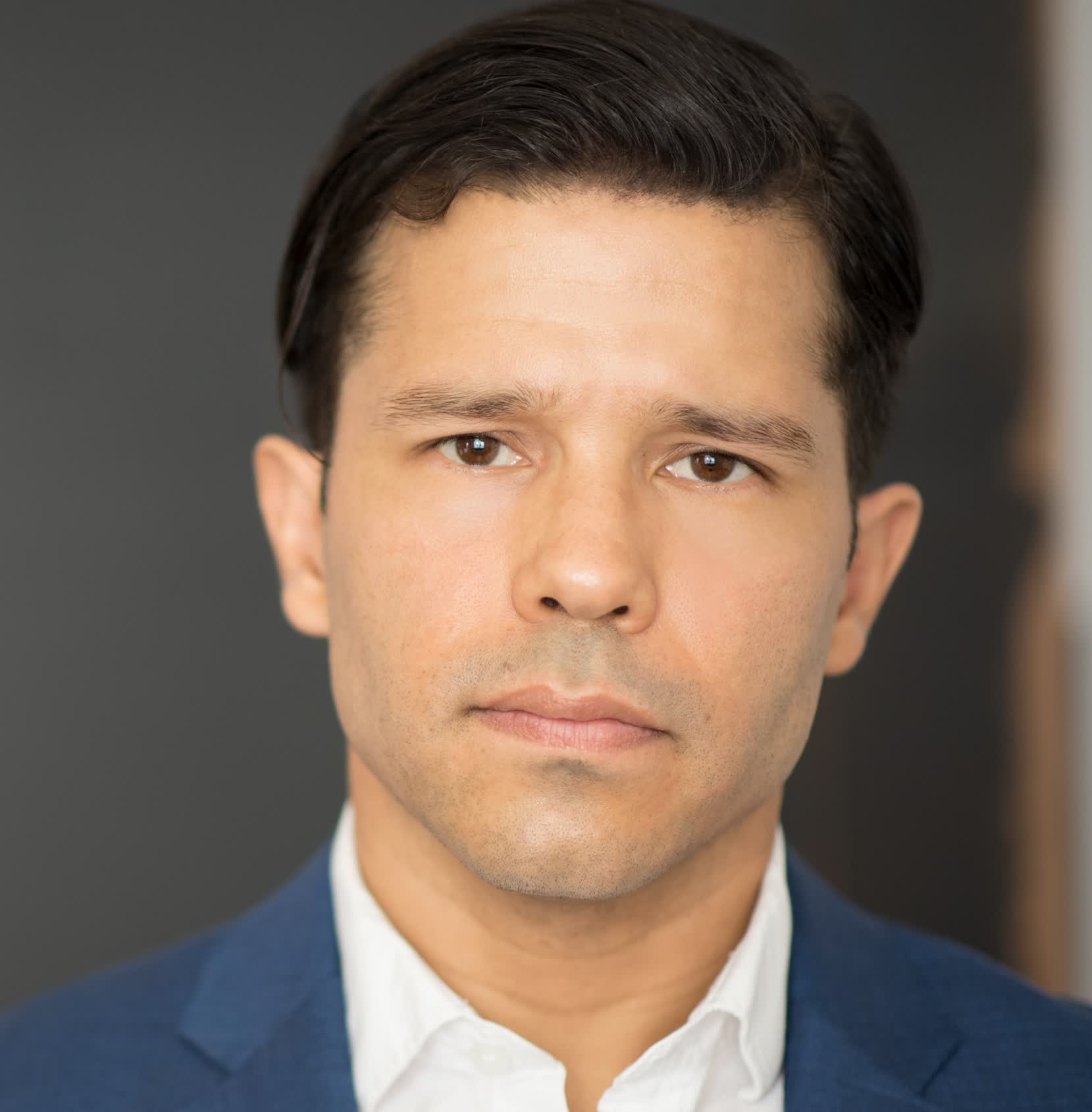 actor Carlo Alban large photo