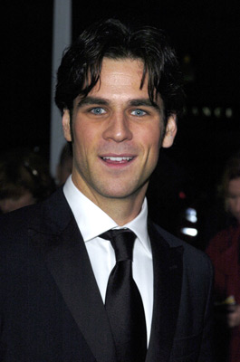 actor Eddie Cahill large photo