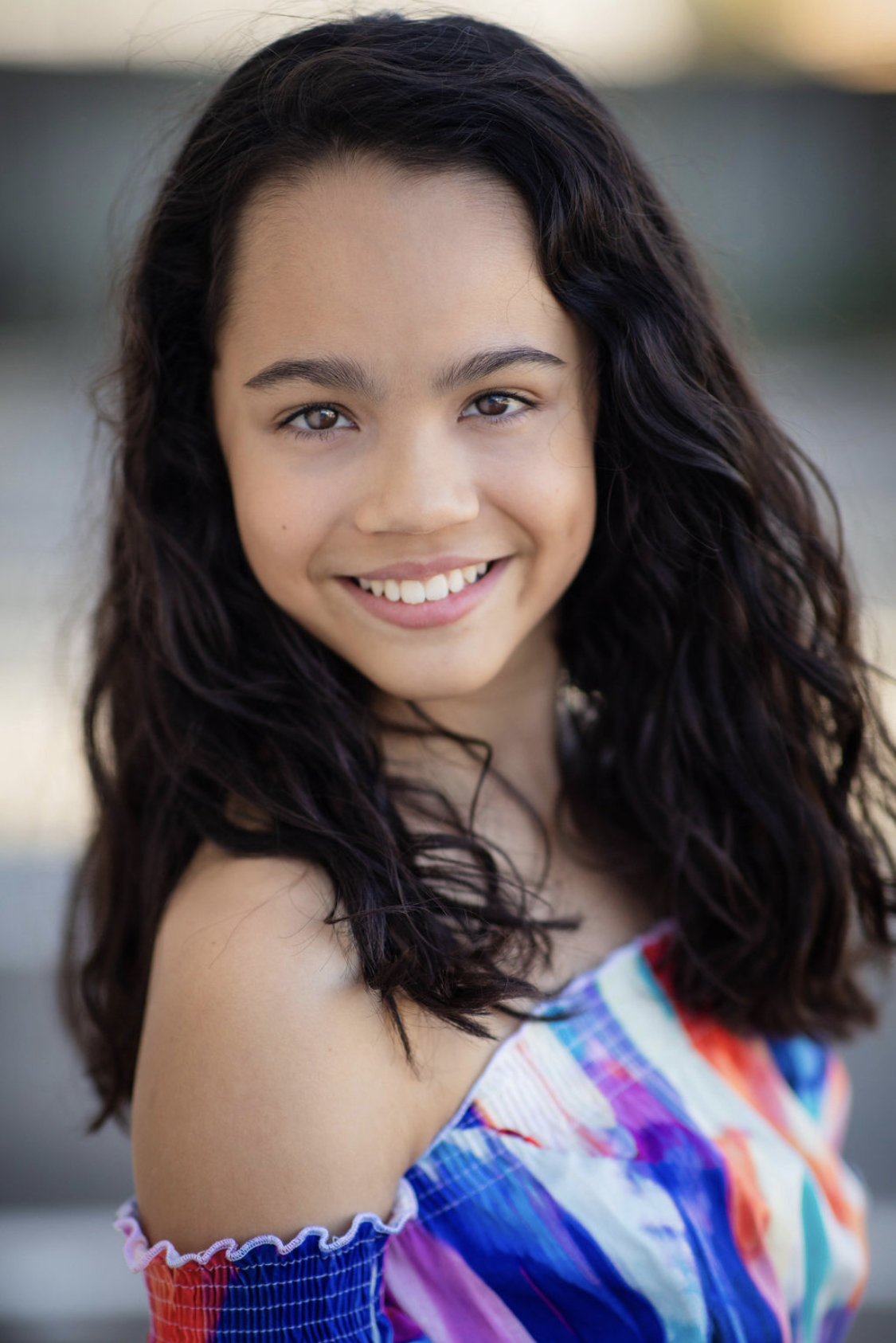 actor Chloe De Los Santos large photo