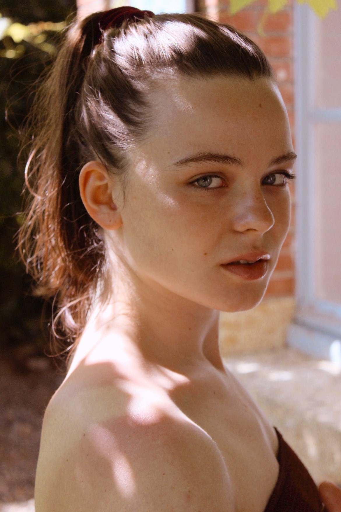 actor Alaïs Lawson large photo