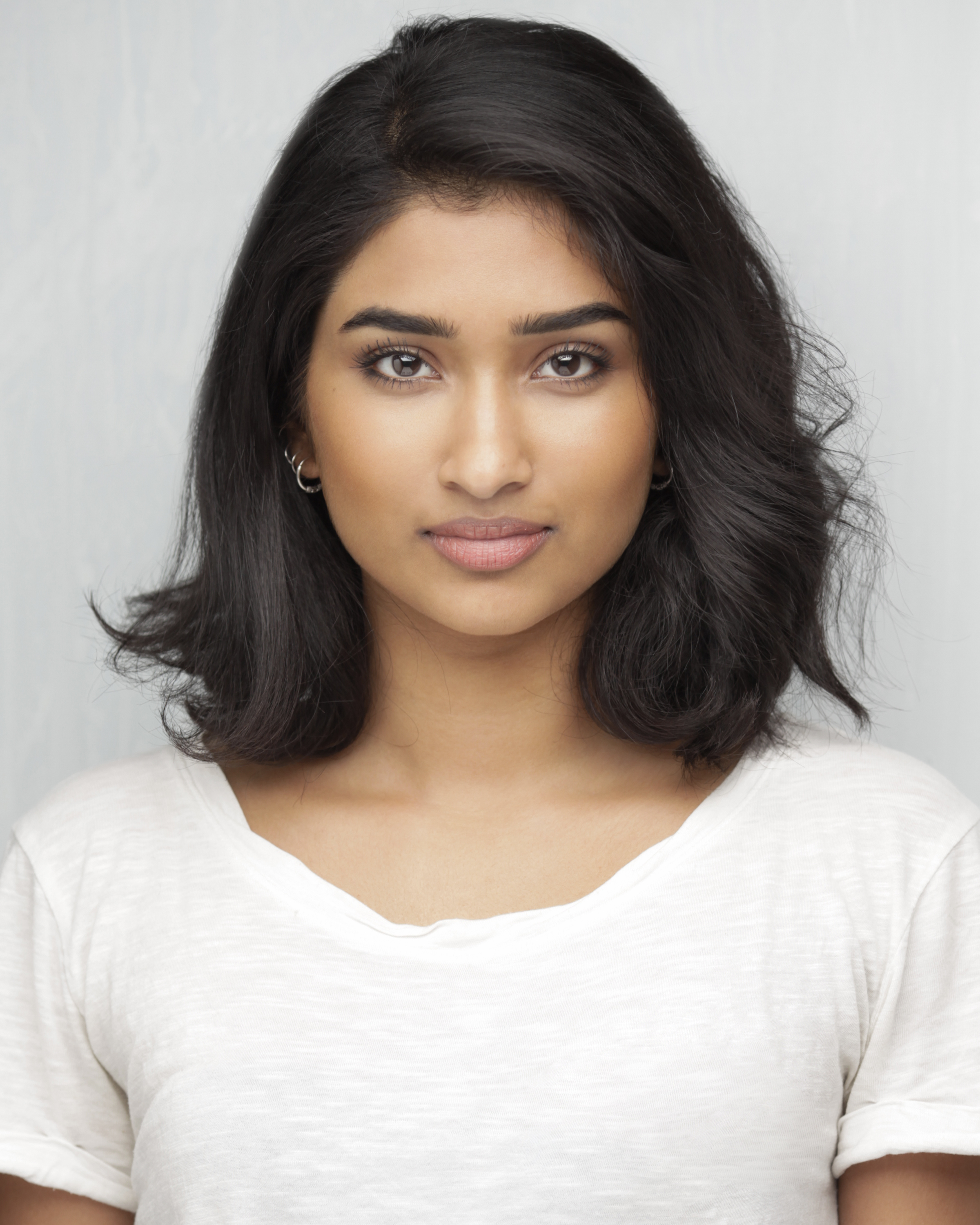 actor Varada Sethu large photo