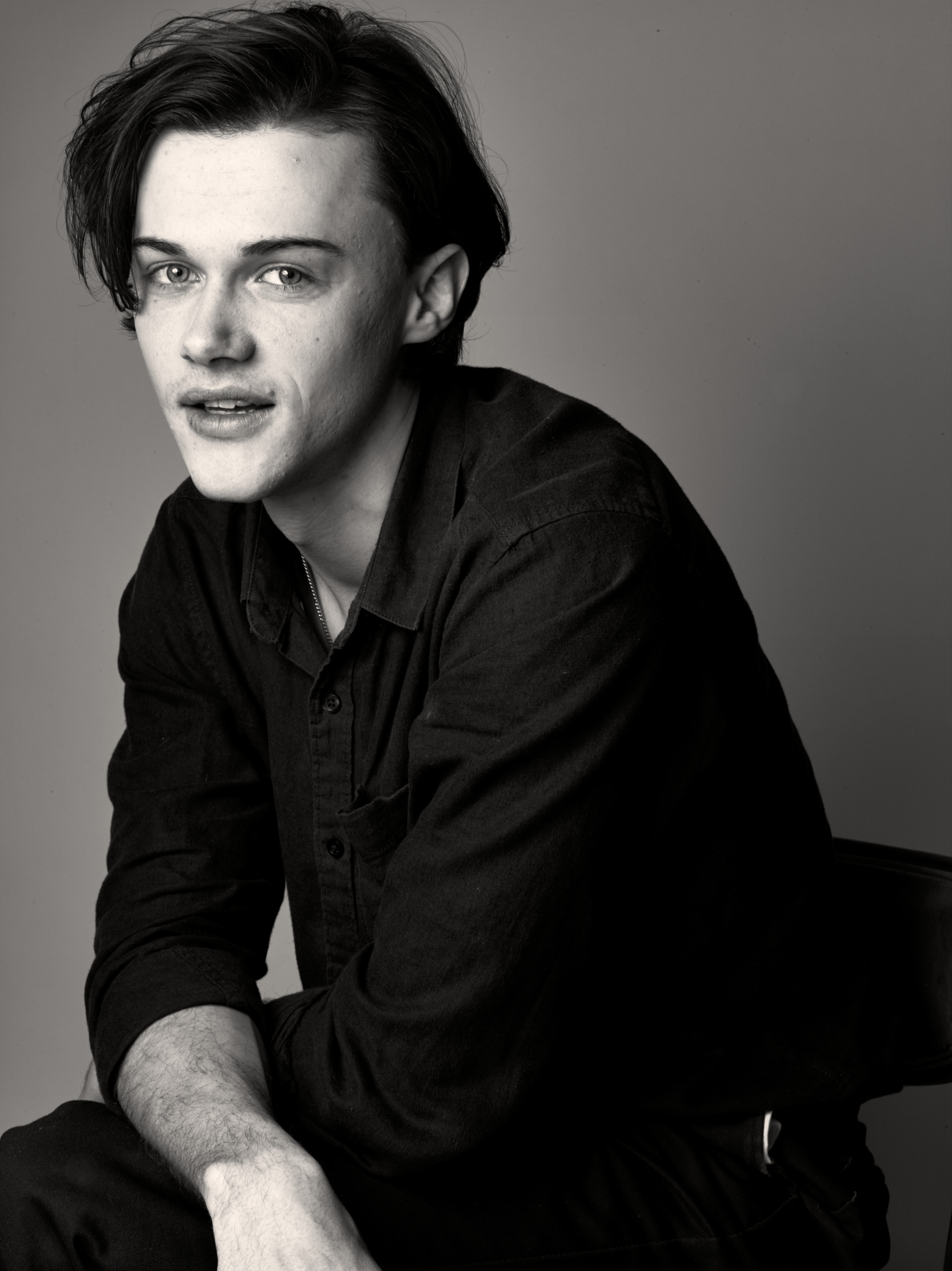 actor Christopher Briney large photo