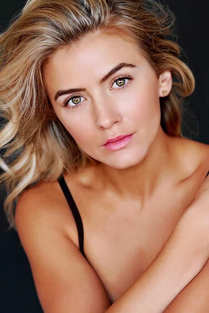 actor Lindsay Mushett large photo