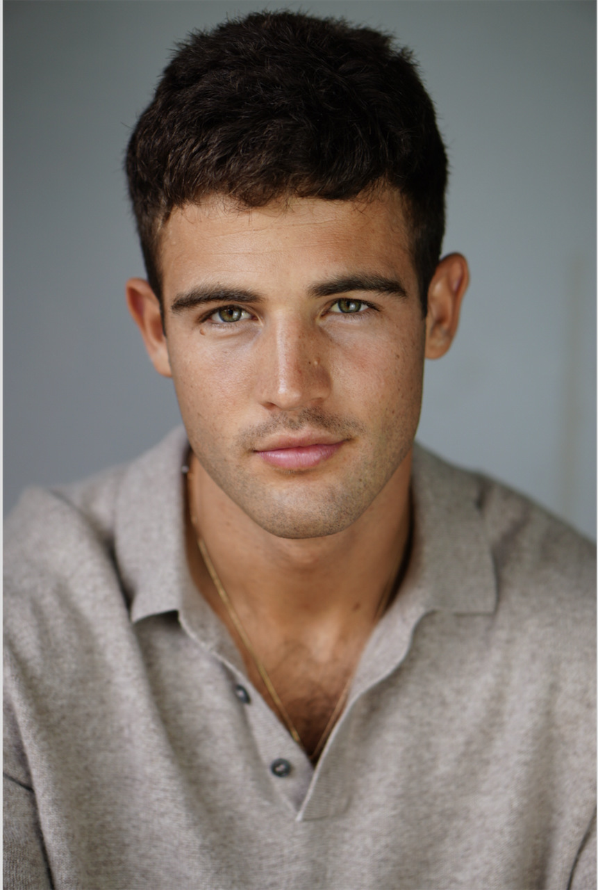 actor Jason Fernández large photo