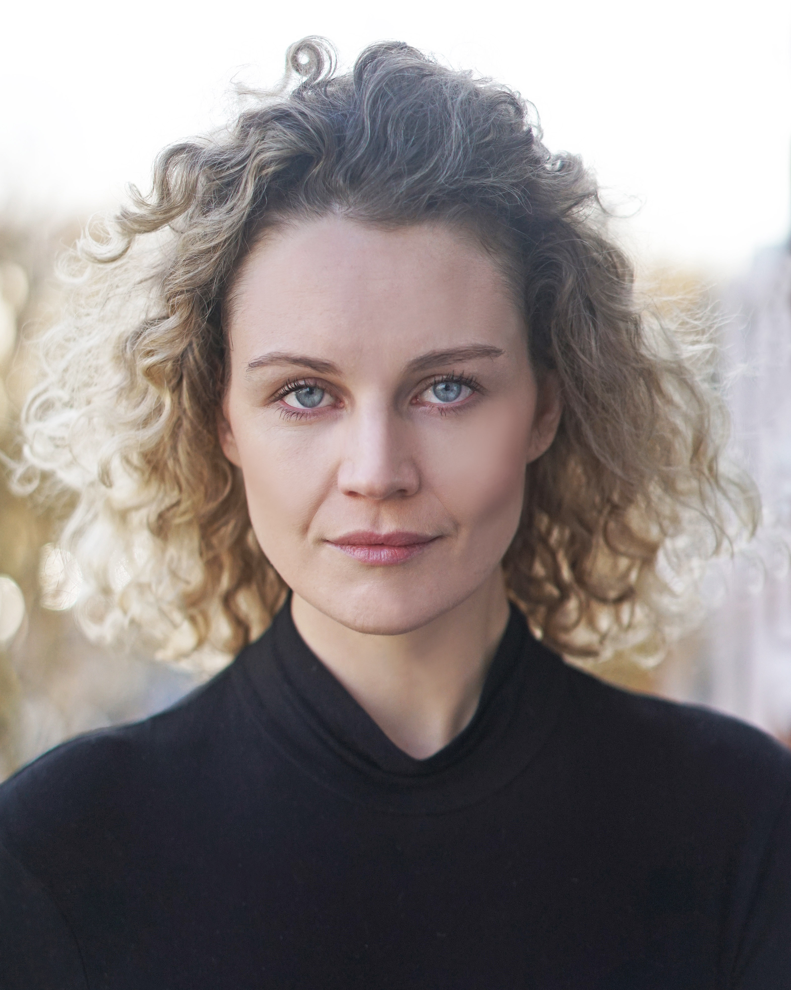 actor Karen Connell large photo